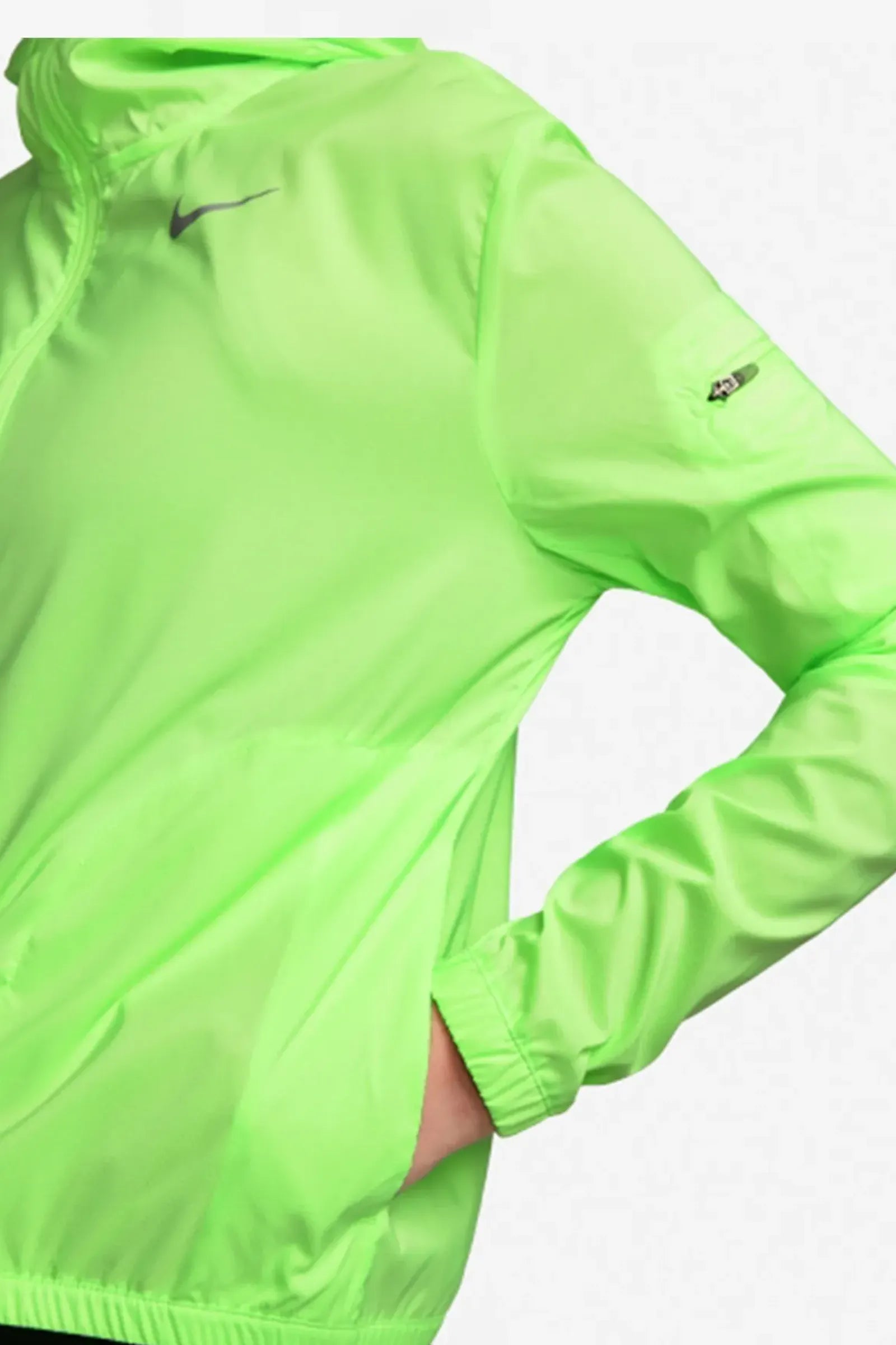 DUKS Nike Impossibly Light Women s Hooded Running Jacket