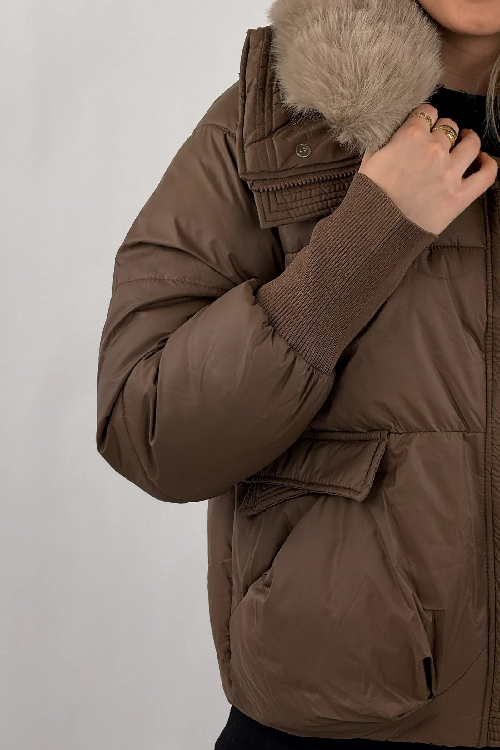 JAKNE  Cropped Belted Puffer