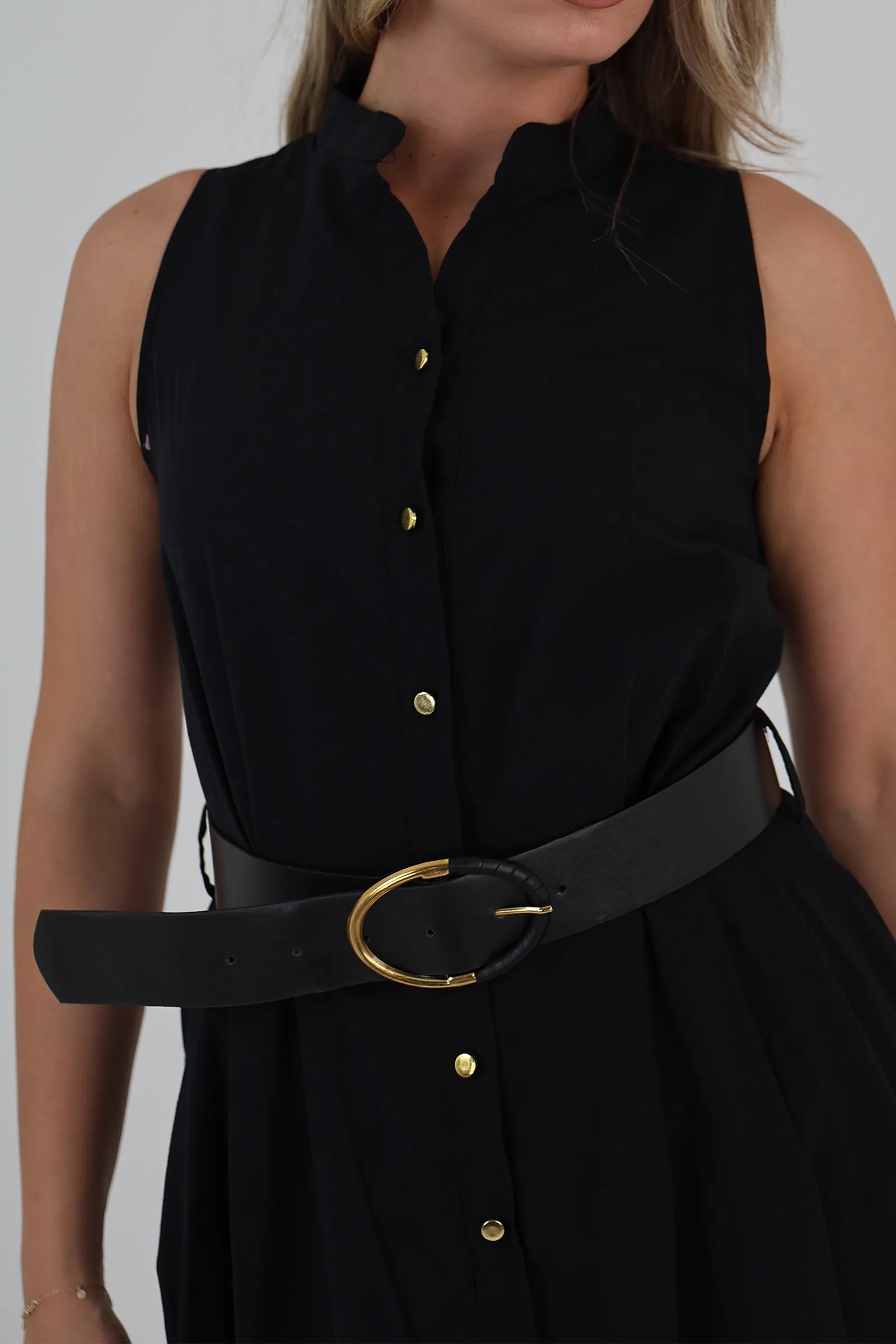 Fustan gold button