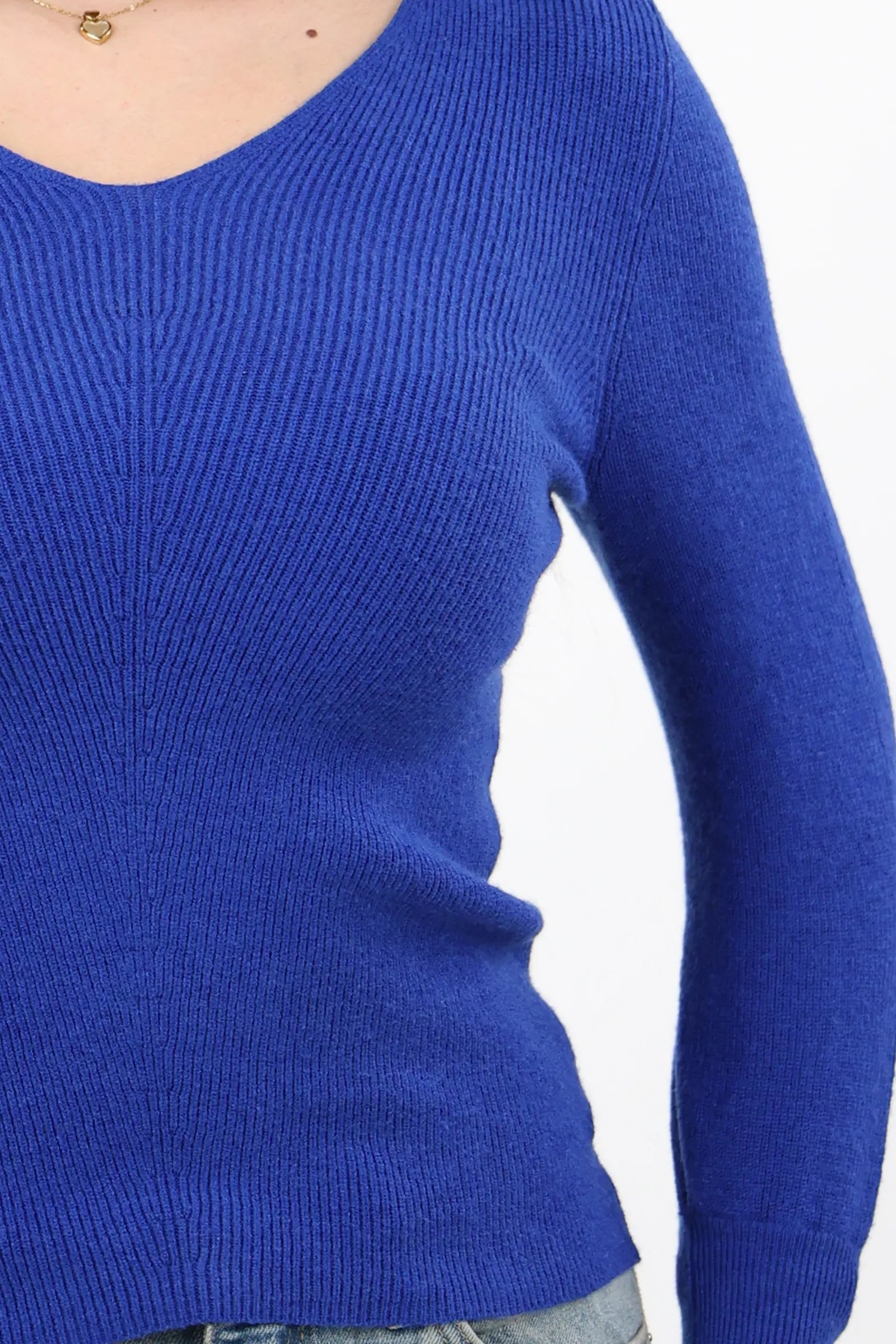 Xhemper chuba v-neck