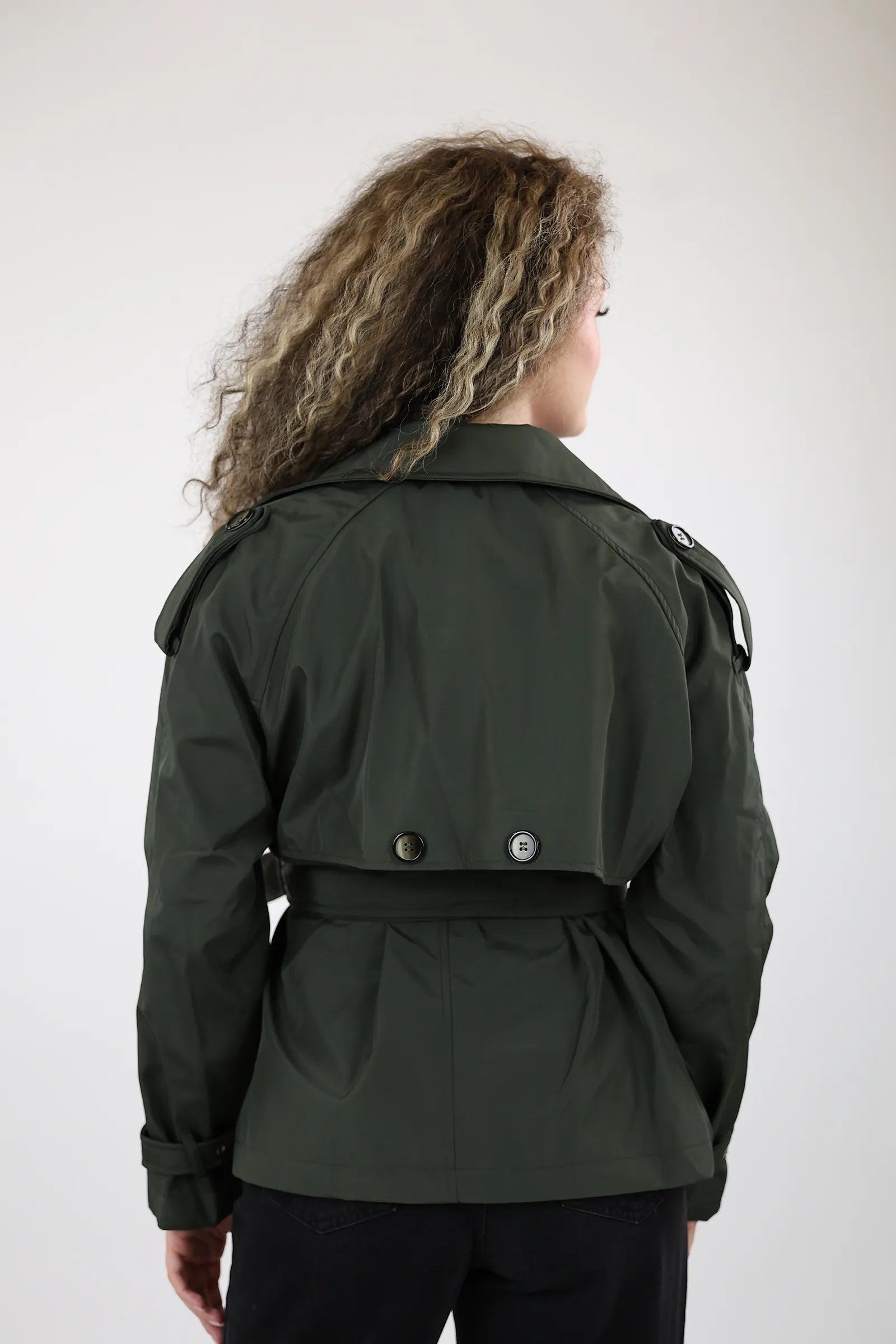 MANTIL URBAN TRENCH