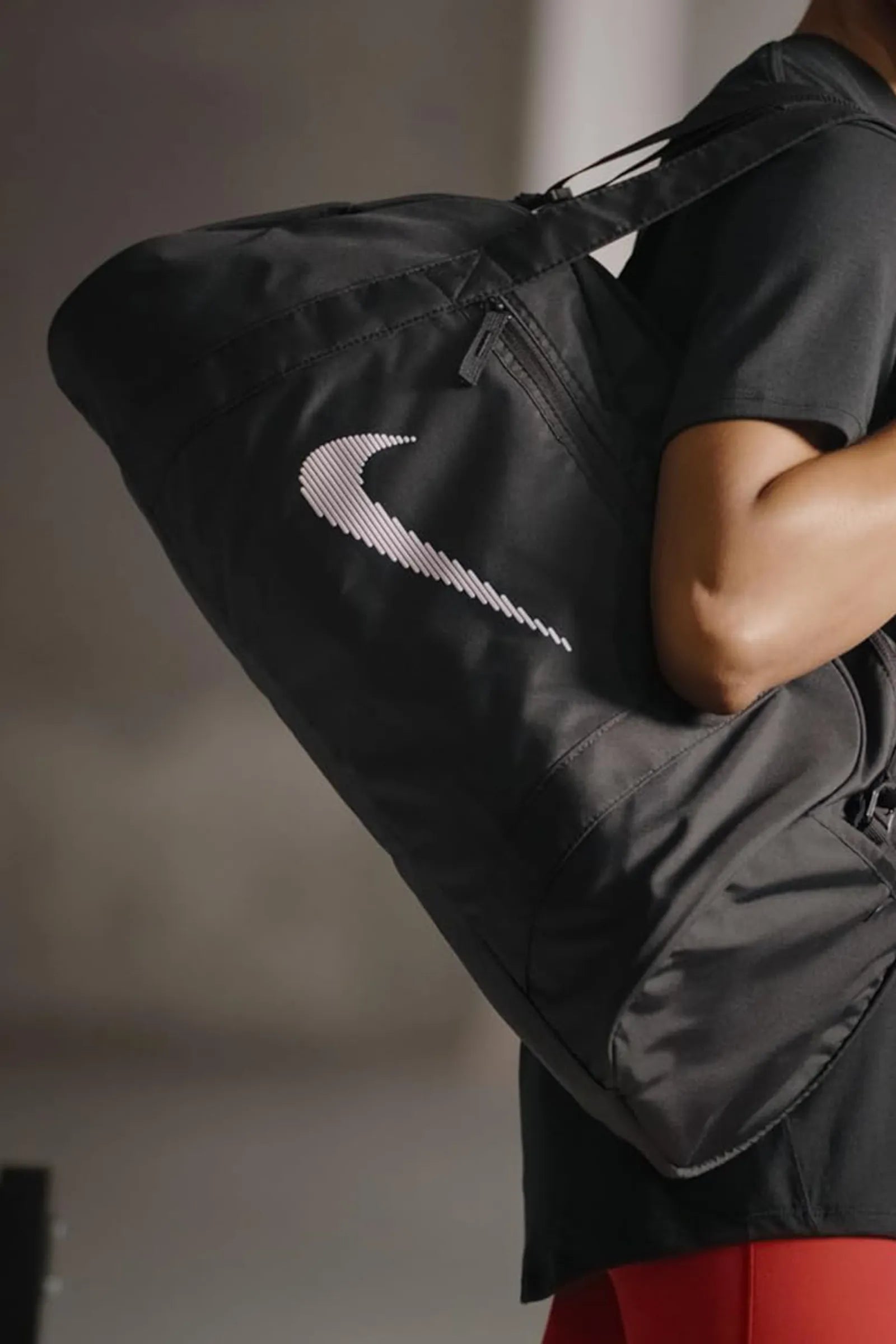 ÇANTË NIKE GYM CLUB DUFFEL BAG BLACK 24L