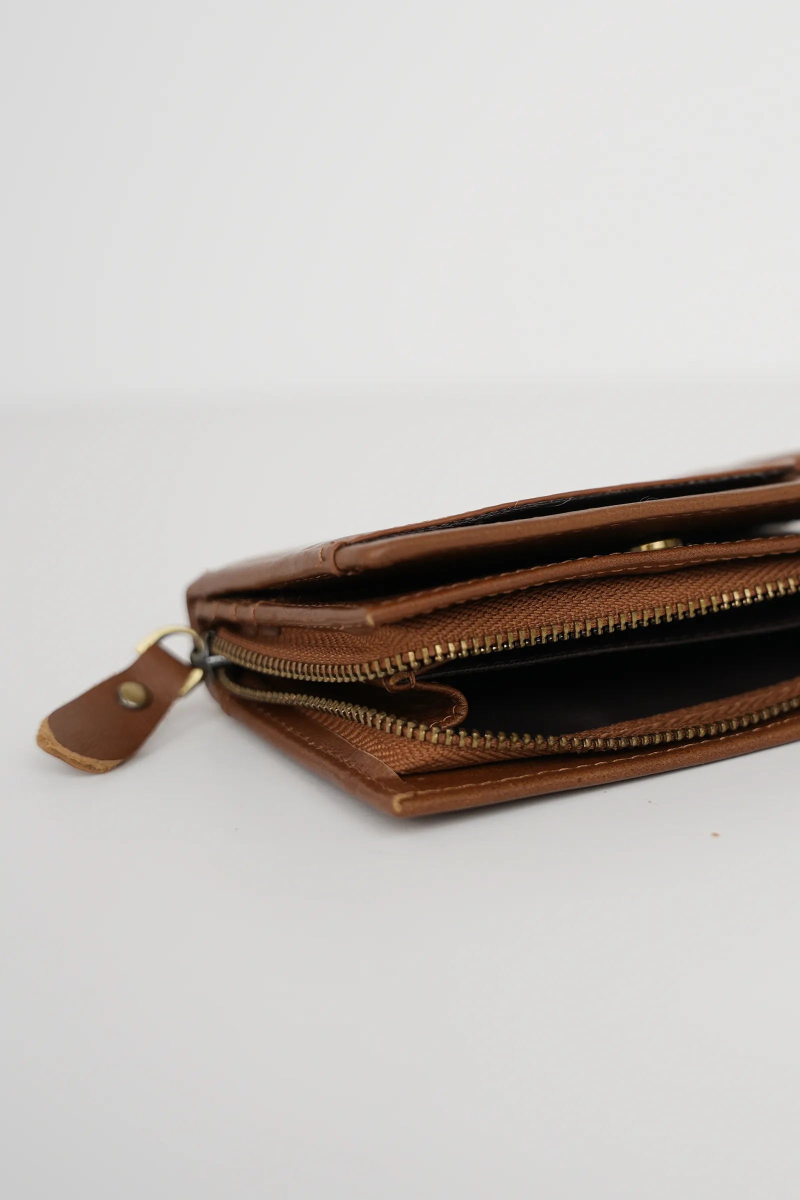 KULETË Zip-Around Wallet
