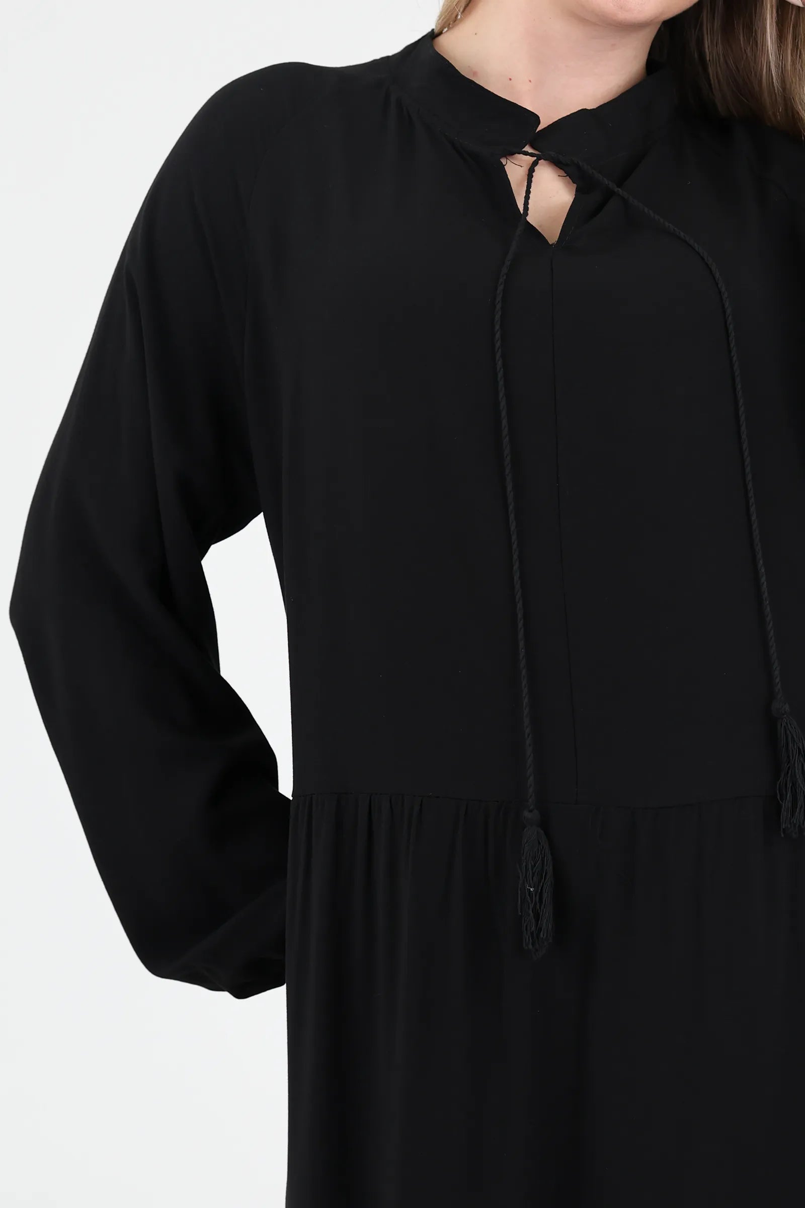 Fustan flowy tiered