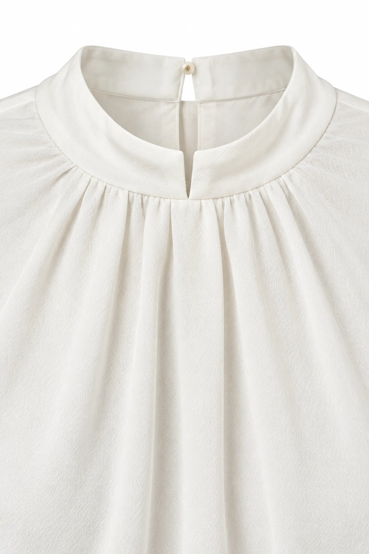 Bluze gathered high neck