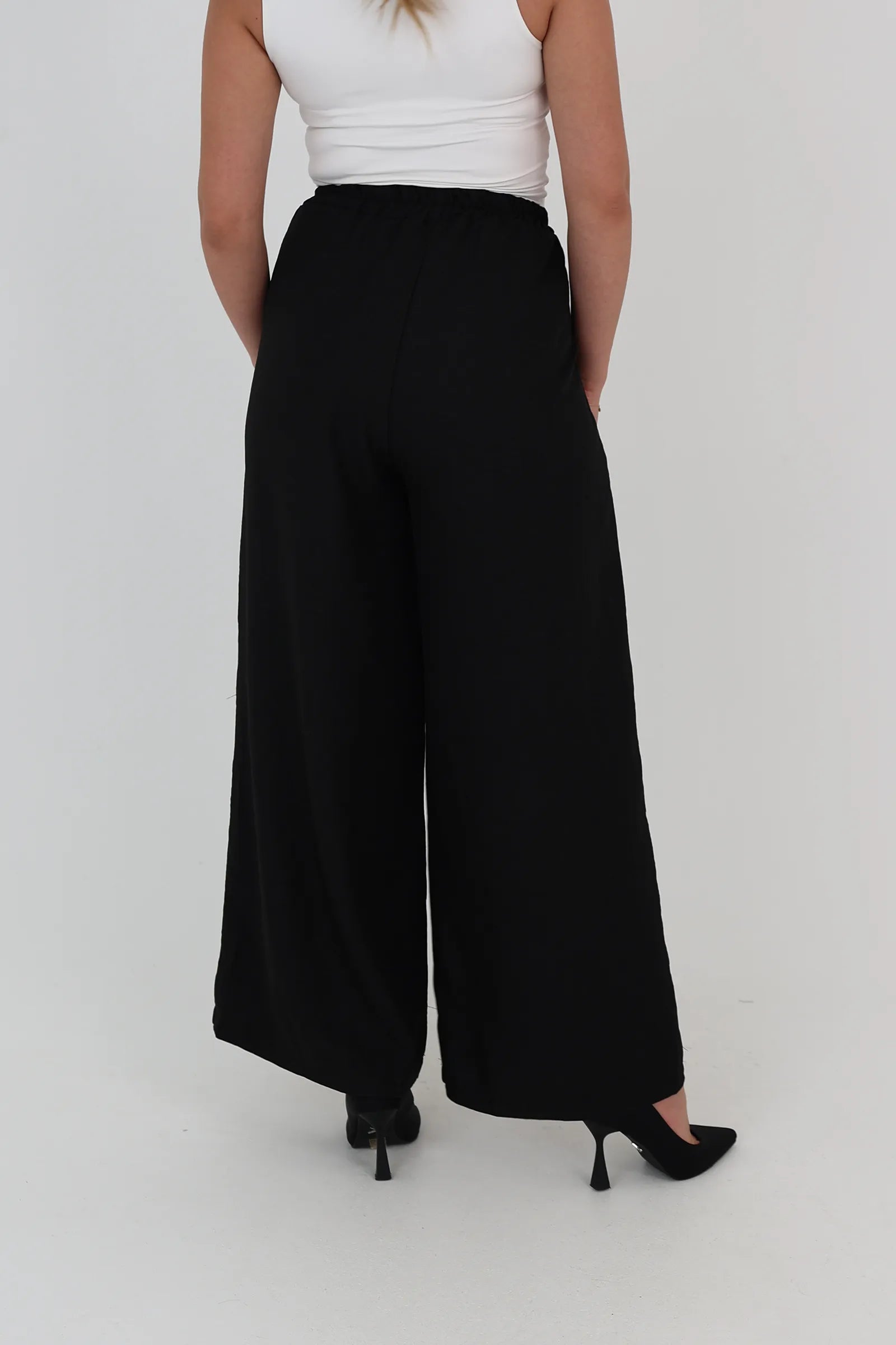 Pantallona sleek