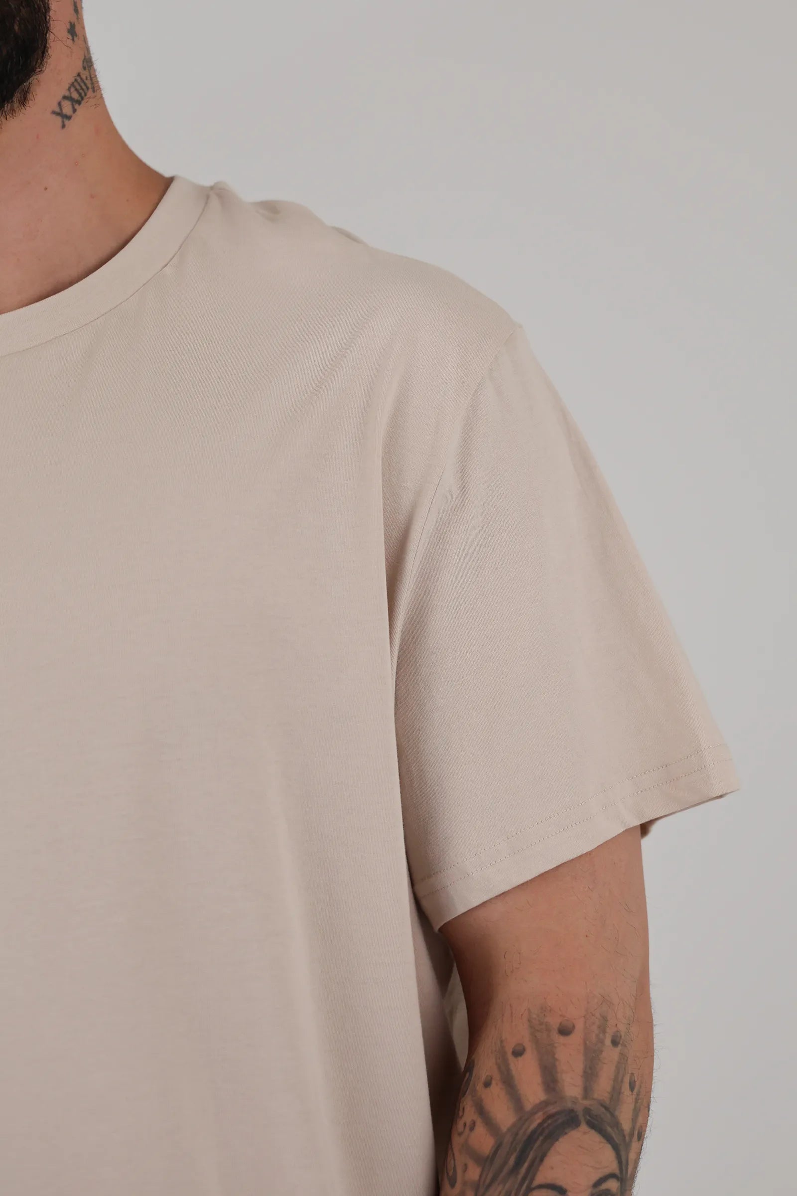 Maice under shirt