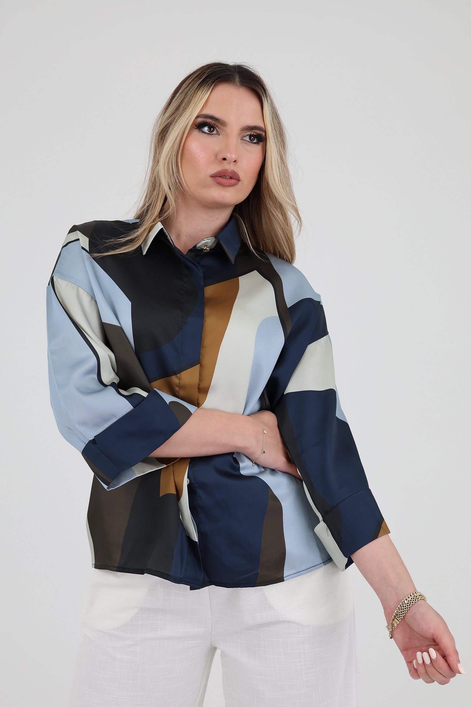 Kemishe oversized abstract
