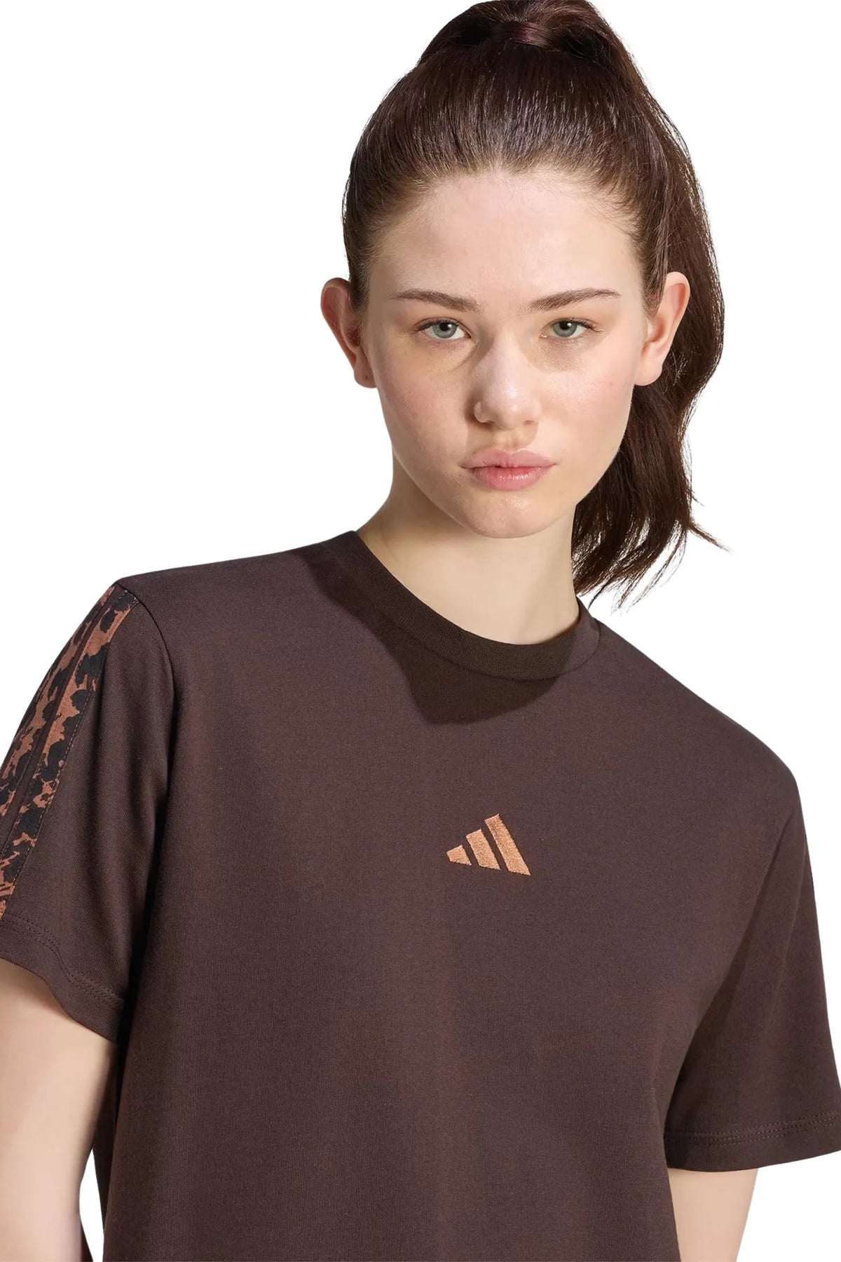 Maice adidas remera seasonal essentials animal print 3 tiras KV9298