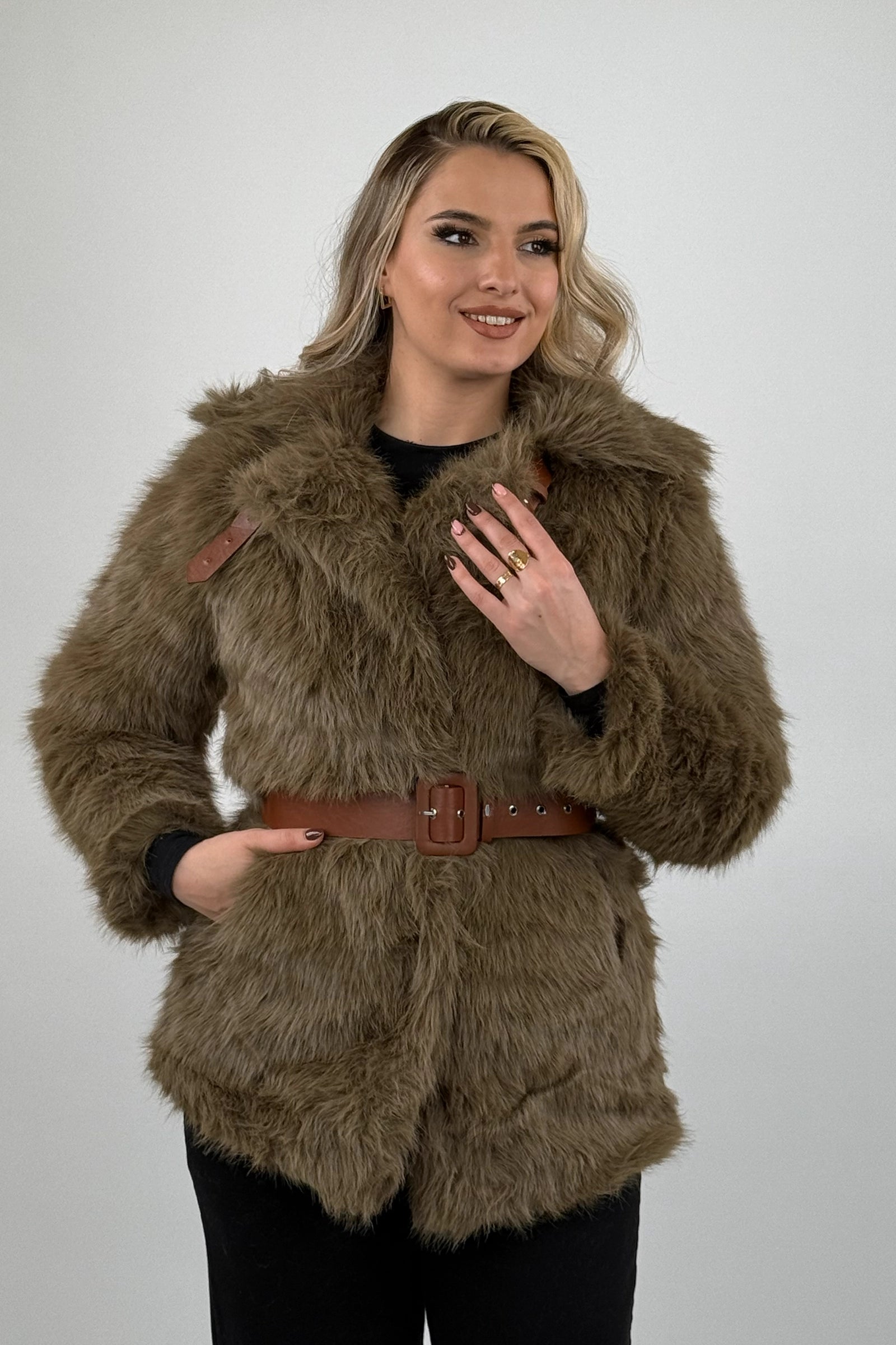 PALLTO Textured Faux