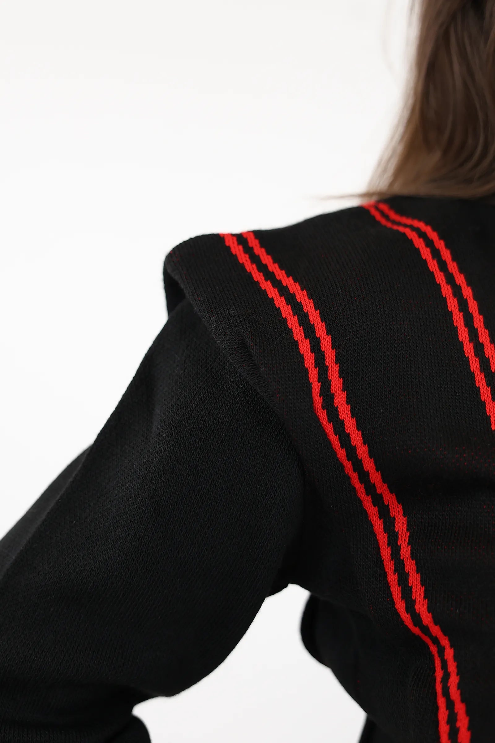 RROLKË BLACK AND RED STRIPE