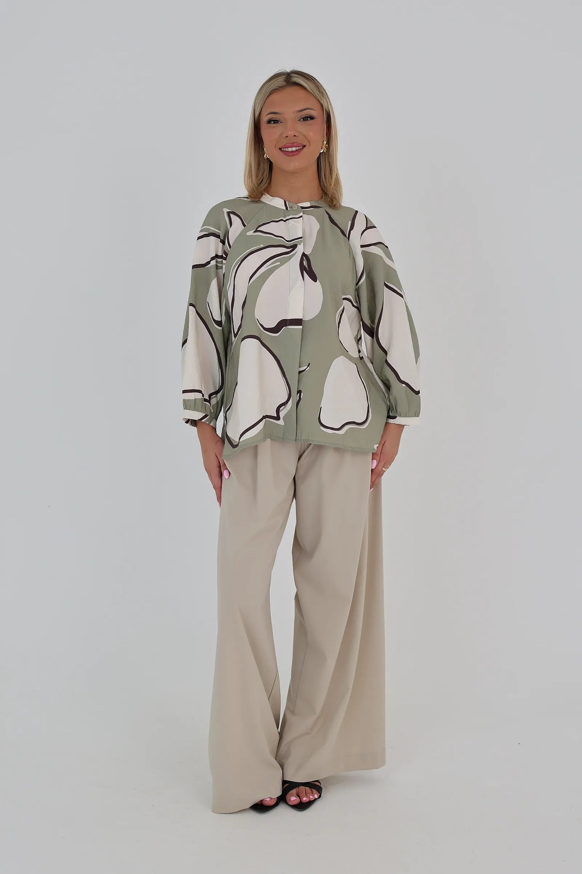 Kemishe abstract floral