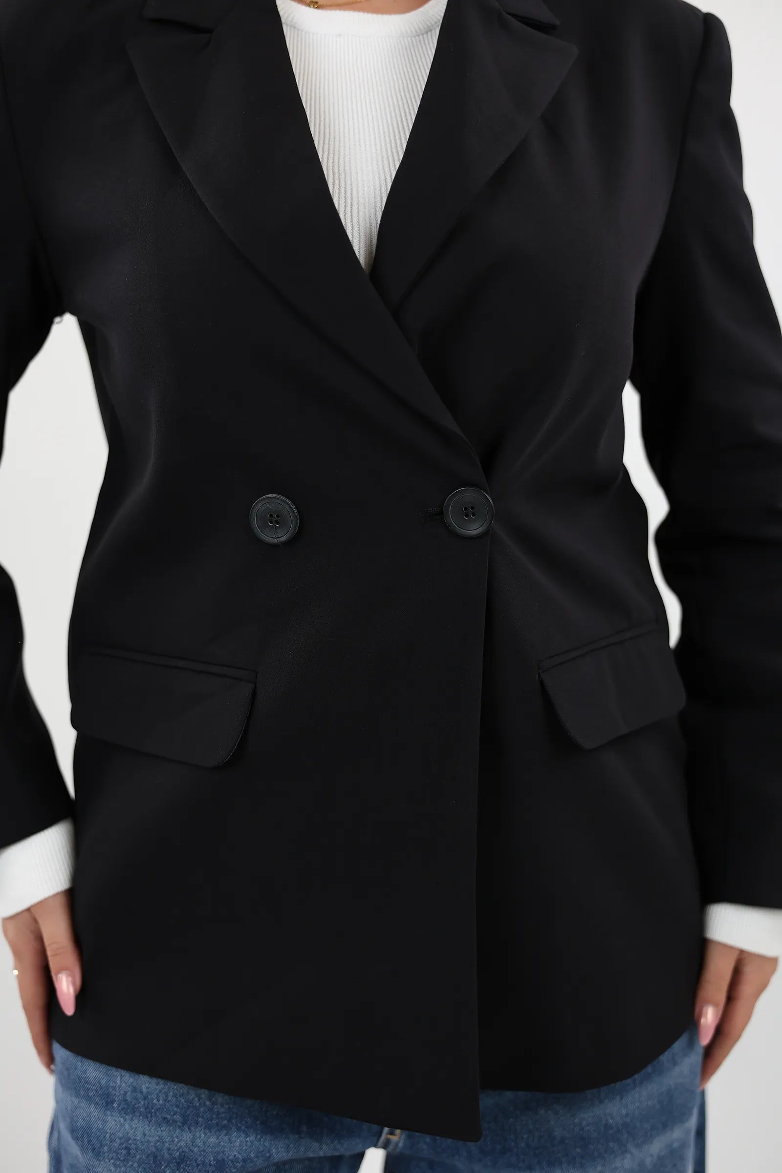 SAKO BUTTON BLACK