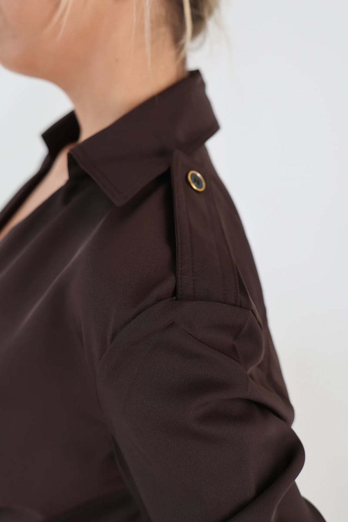 Fustan collared v-neck