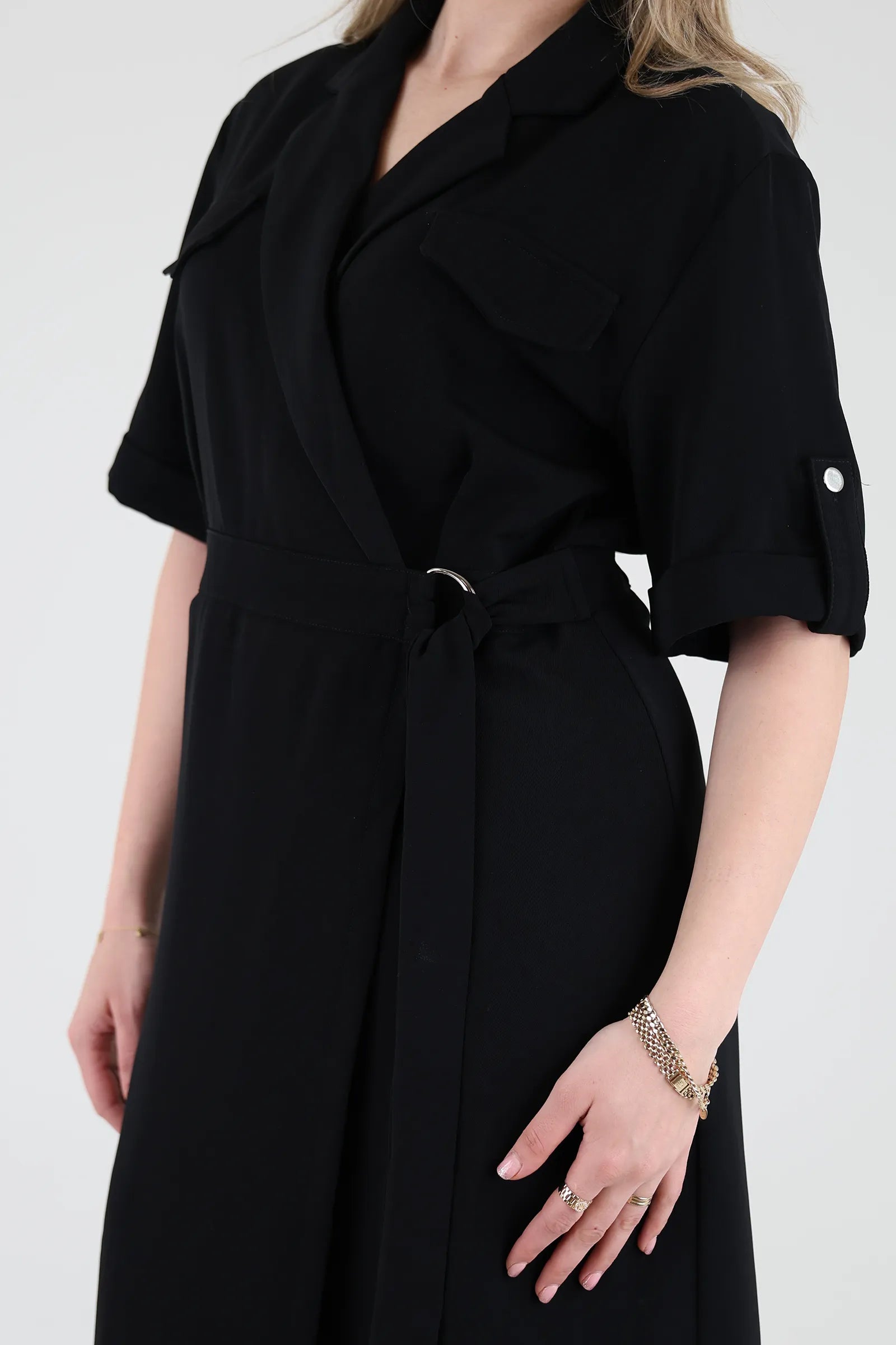 Fustan black detailed belt