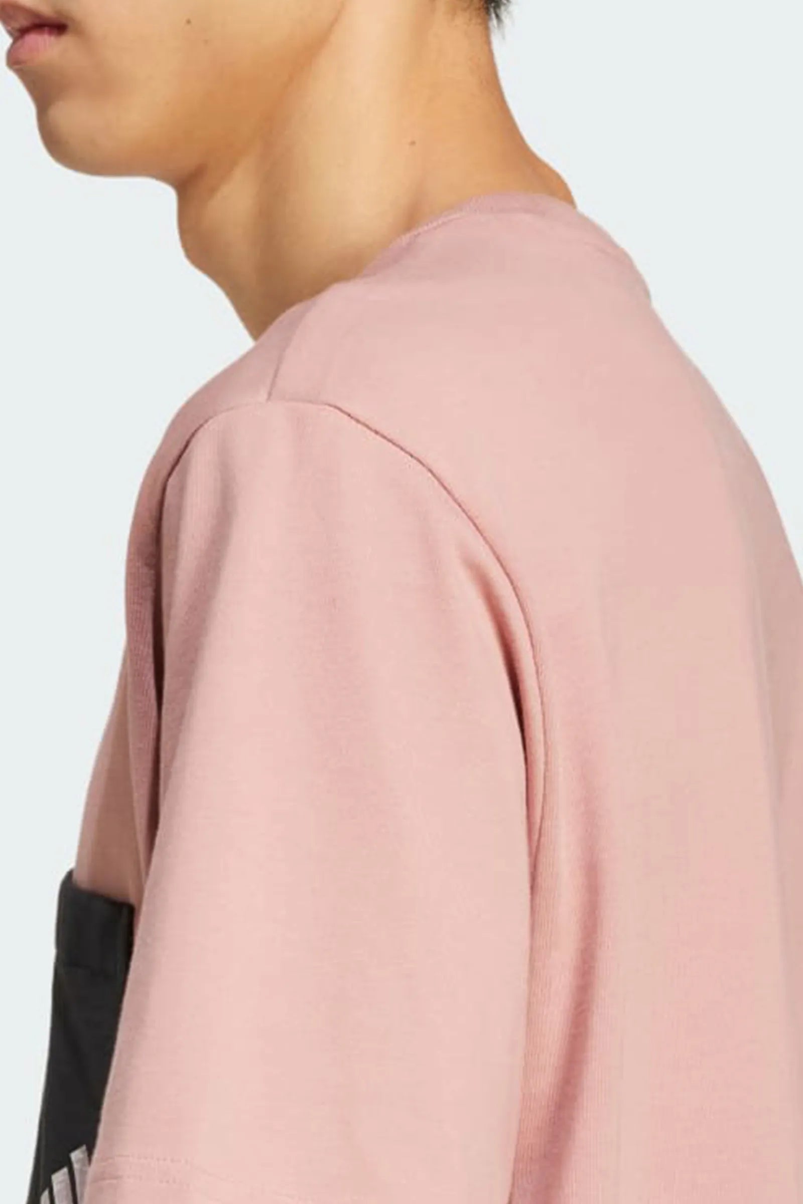 MAICË  LENS ELEVATED POCKET GRAPHIC TEE