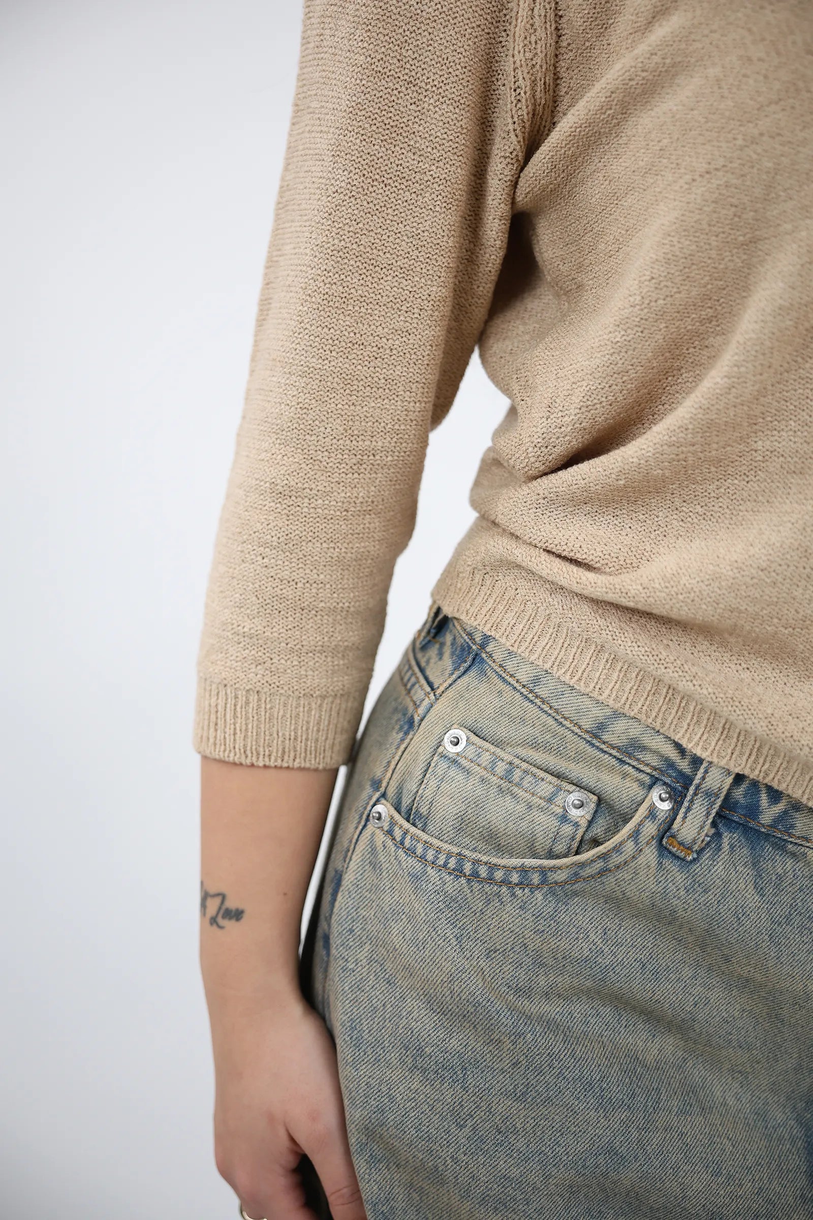 XHEMPER SLEEVE KNIT