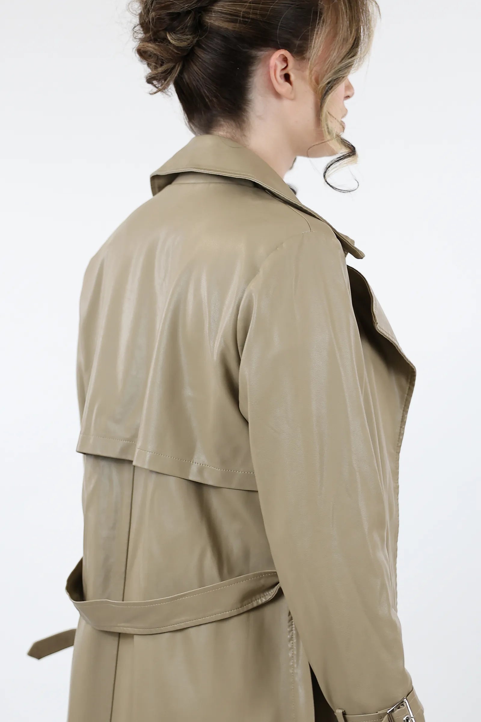 MANTIL LEATHER