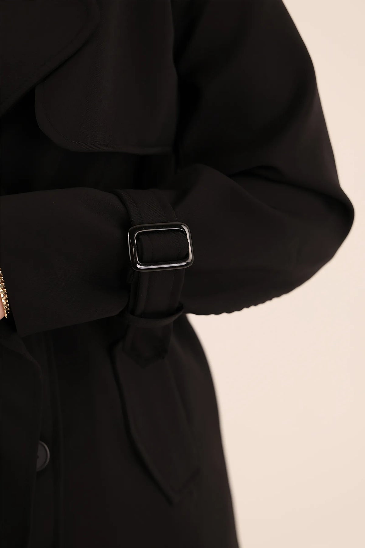Mantil bellted trench