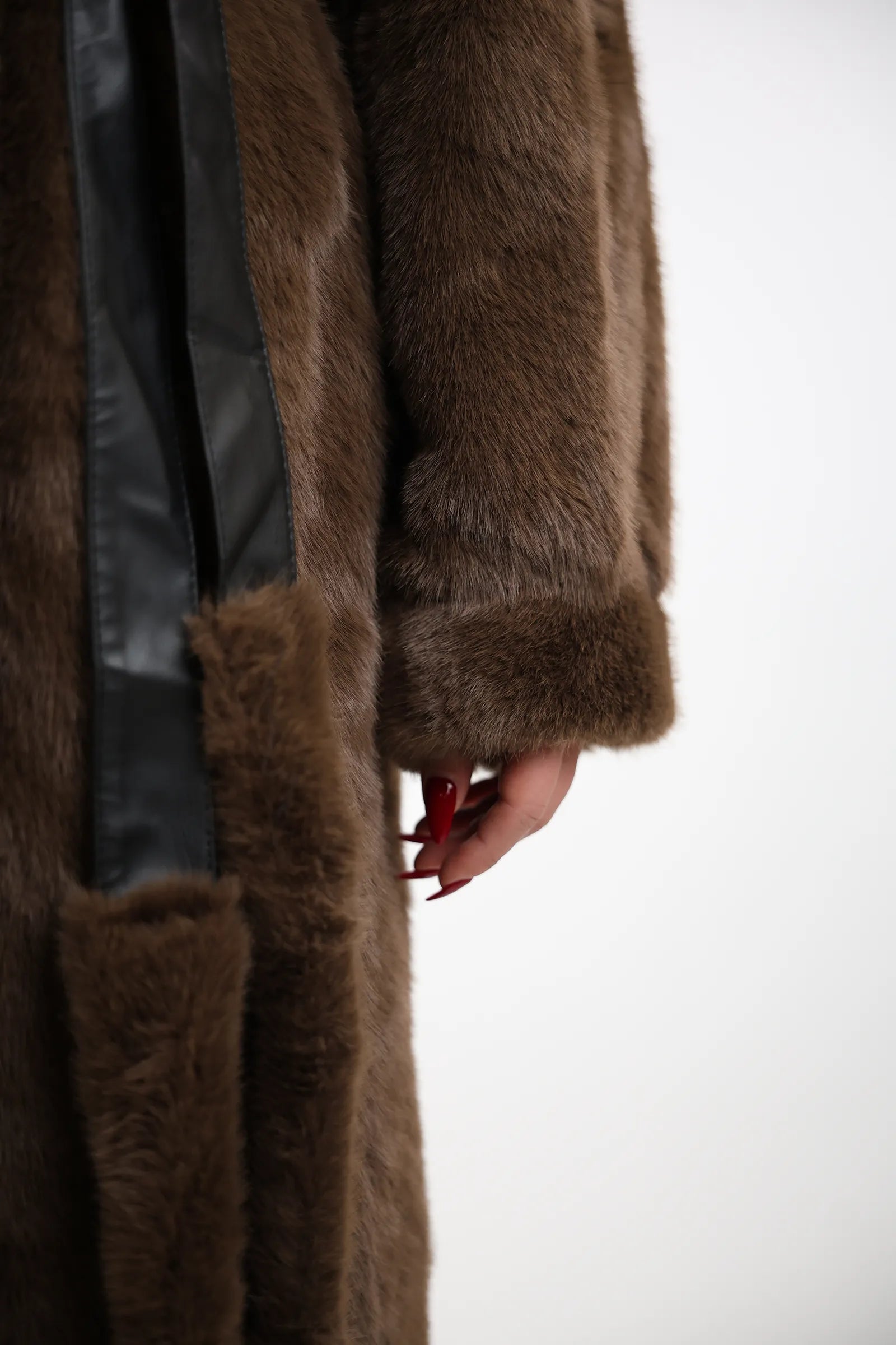 JAKNE Oversized  Faux Fur
