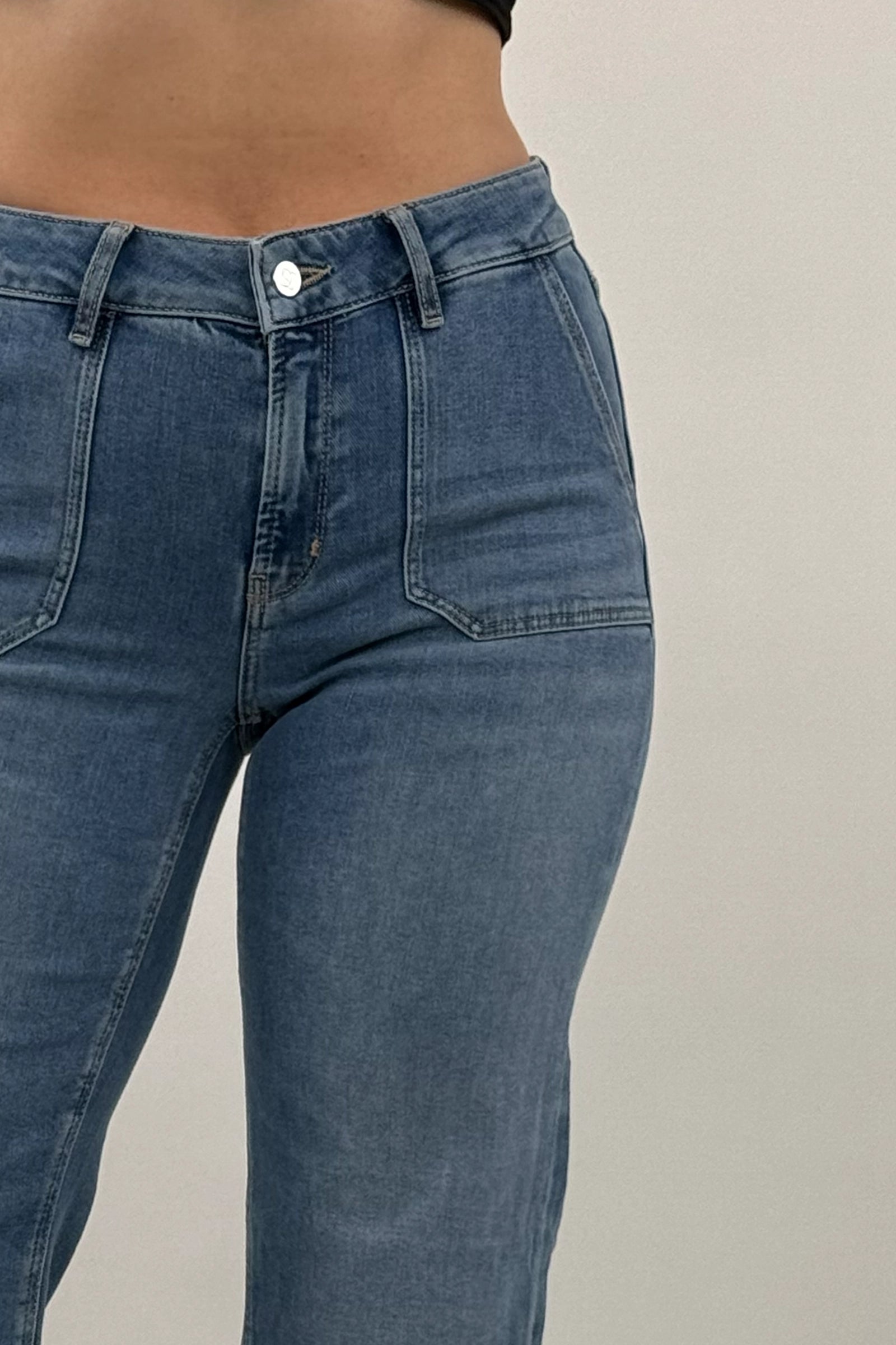 Farmerka patch pocket jeans