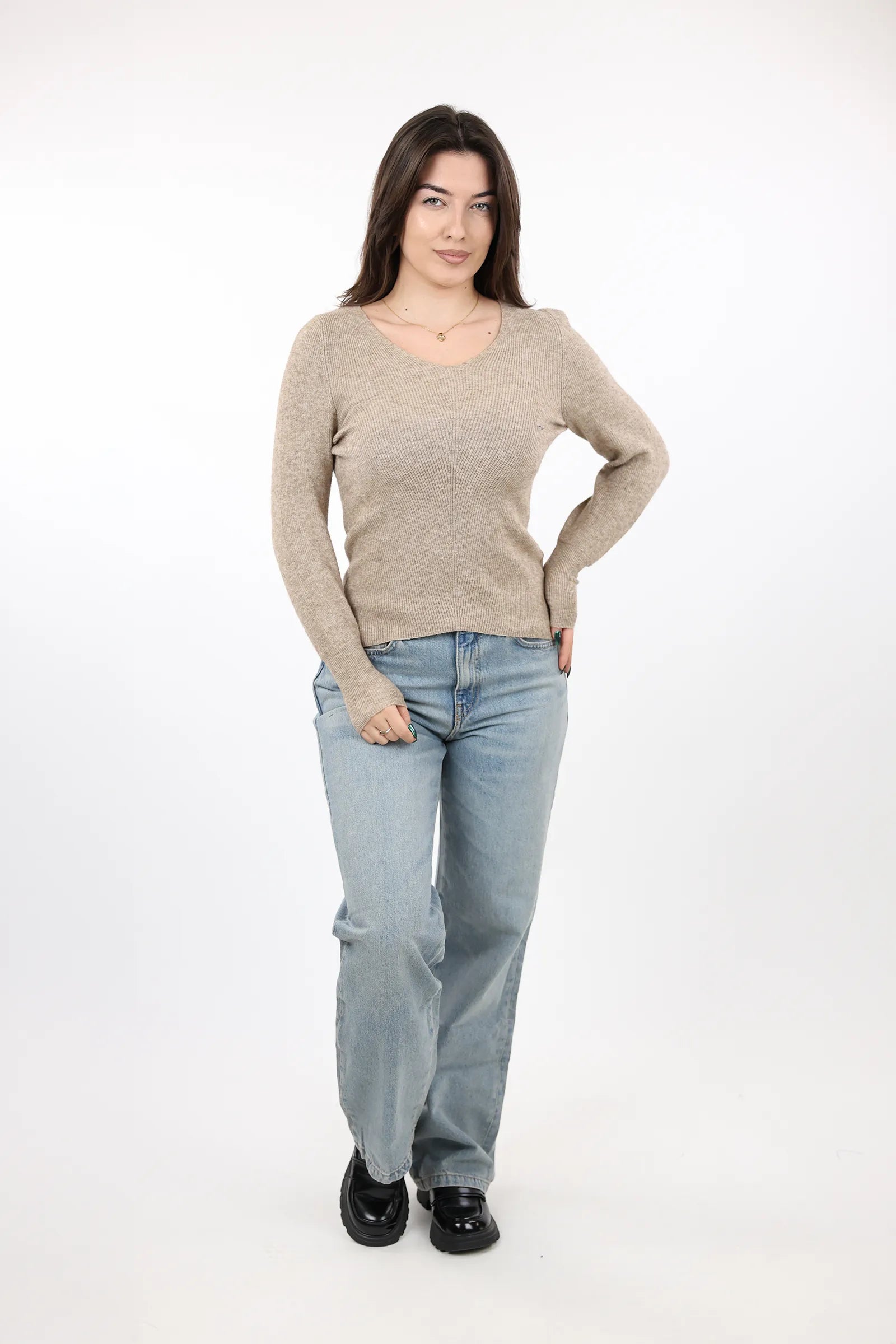 Xhemper chuba v-neck