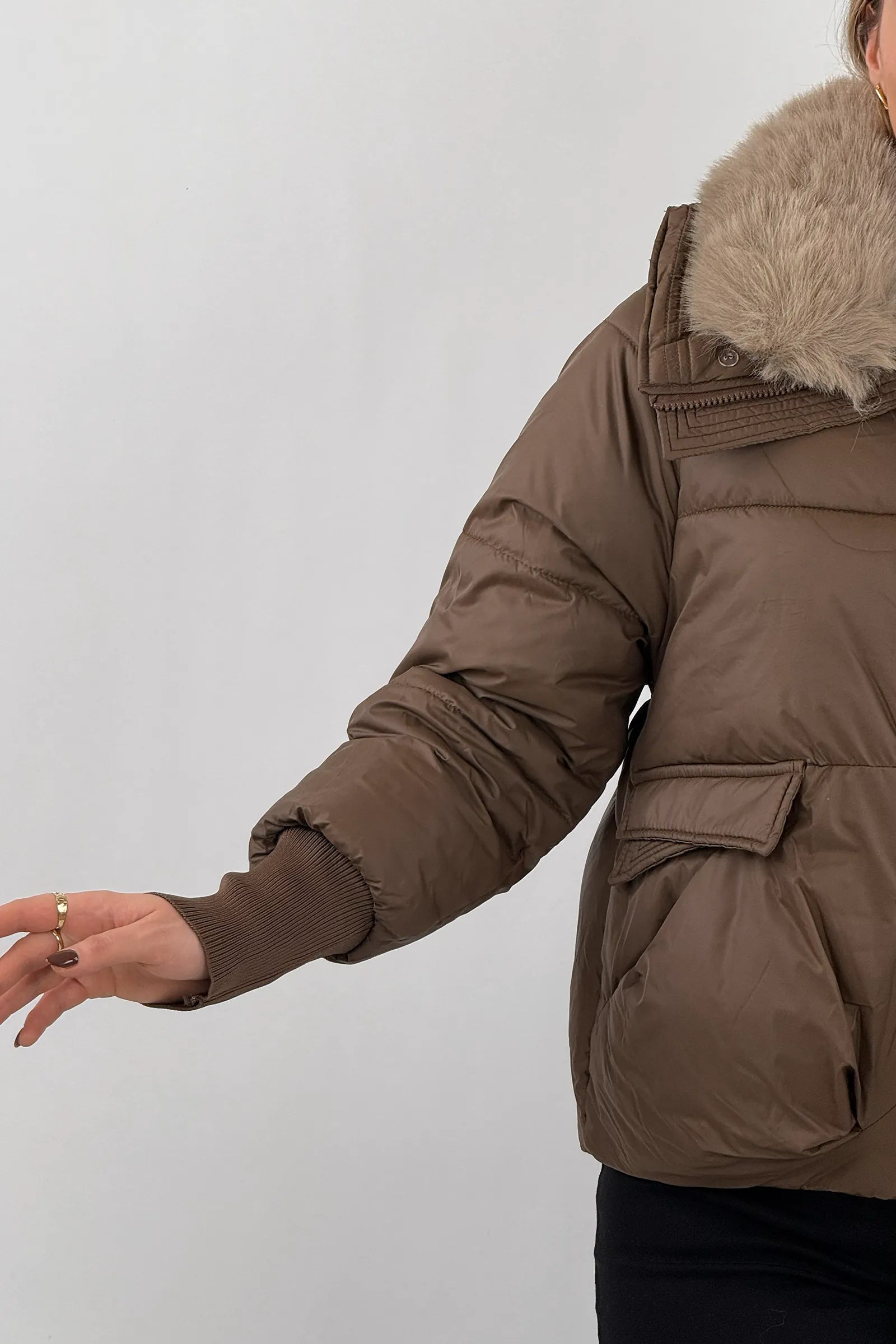 JAKNE  Cropped Belted Puffer