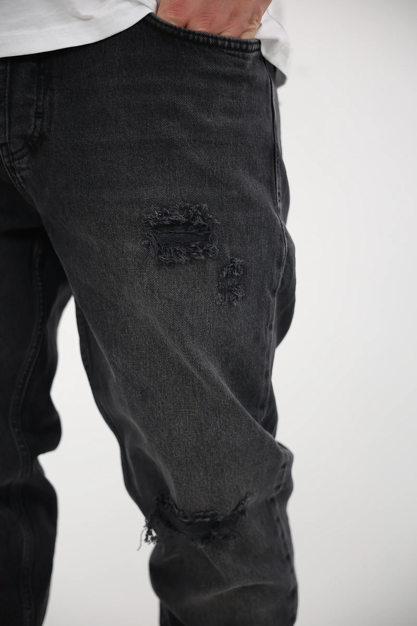 FARMERKA RIPPED JEANS