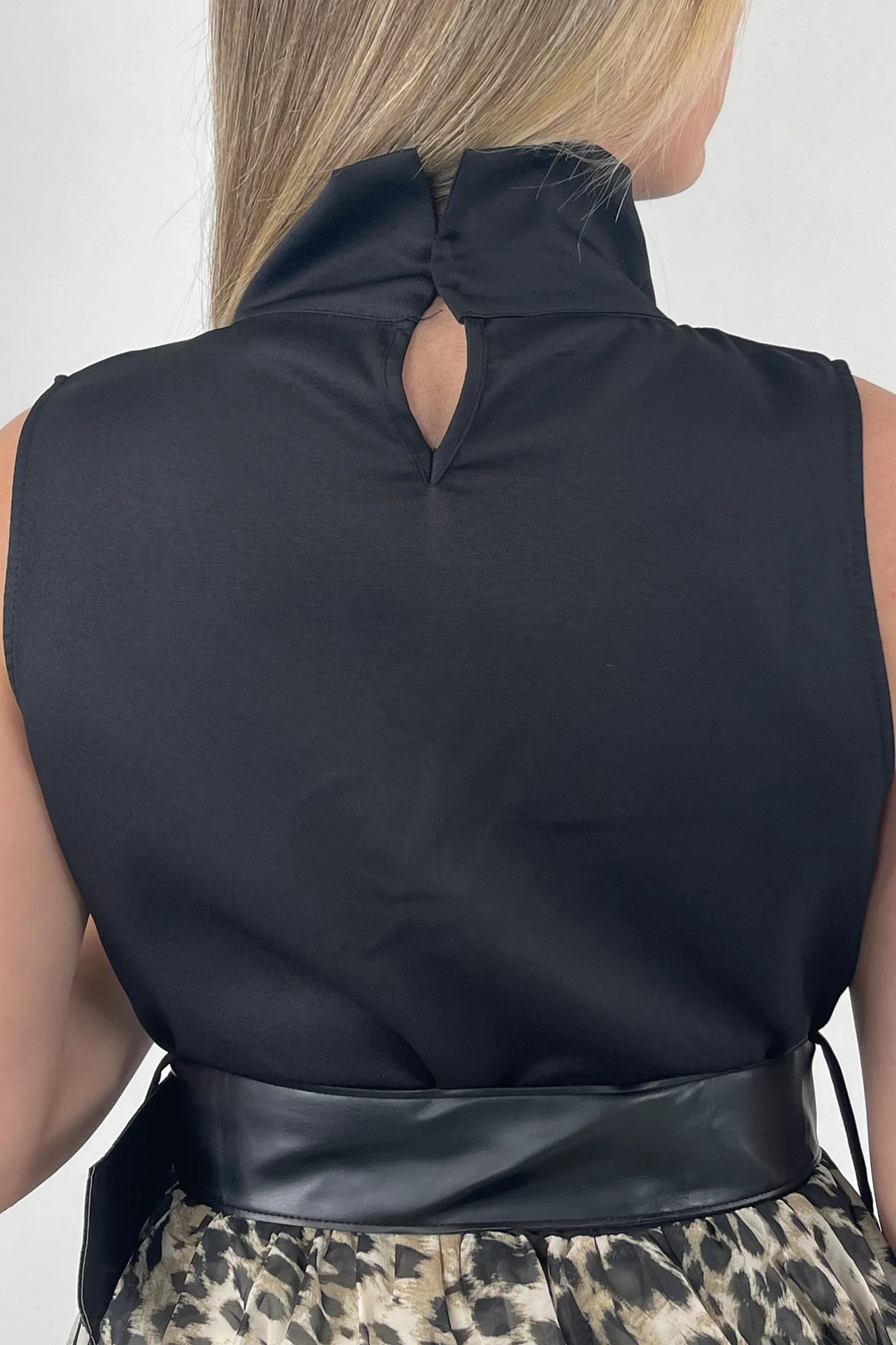 Fustan wild elegance