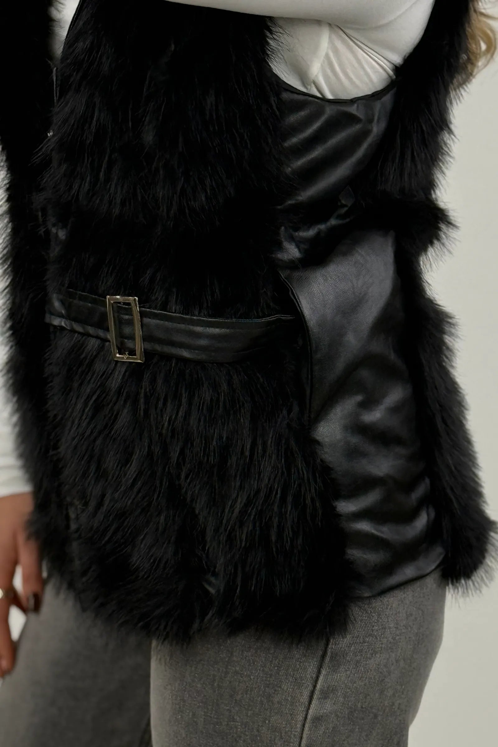 Jelek fur body warmer