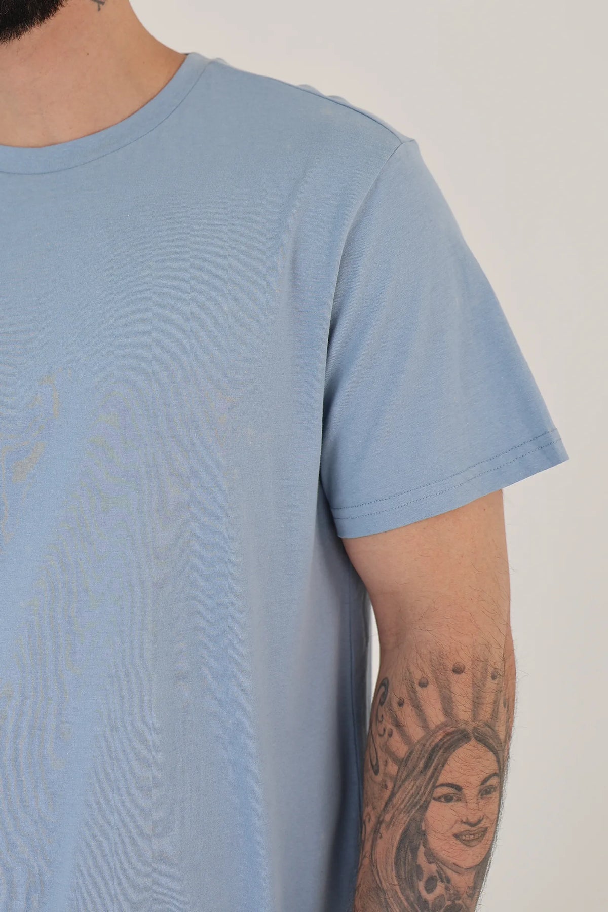 Maice under shirt