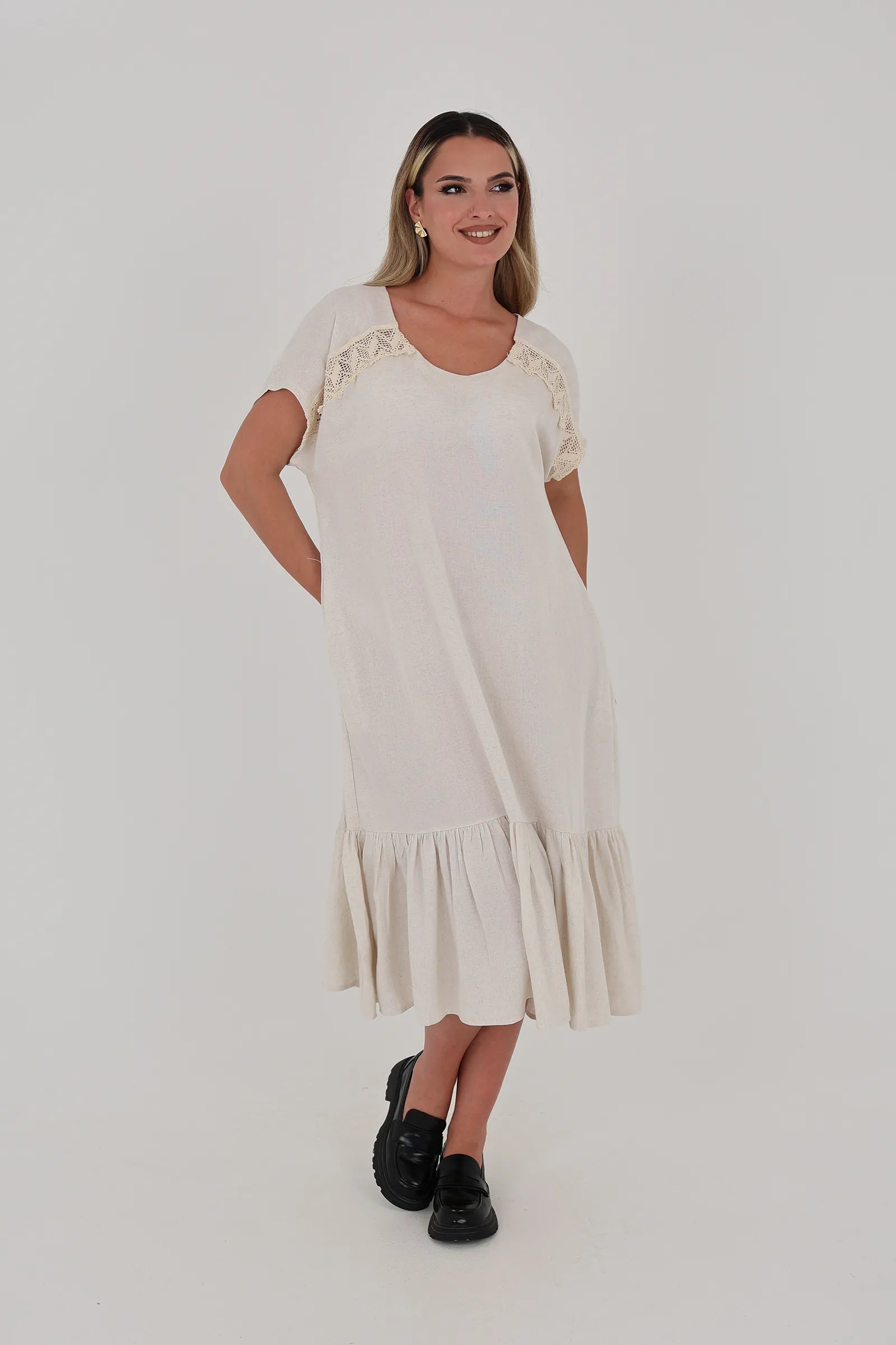 Fustan lace trim