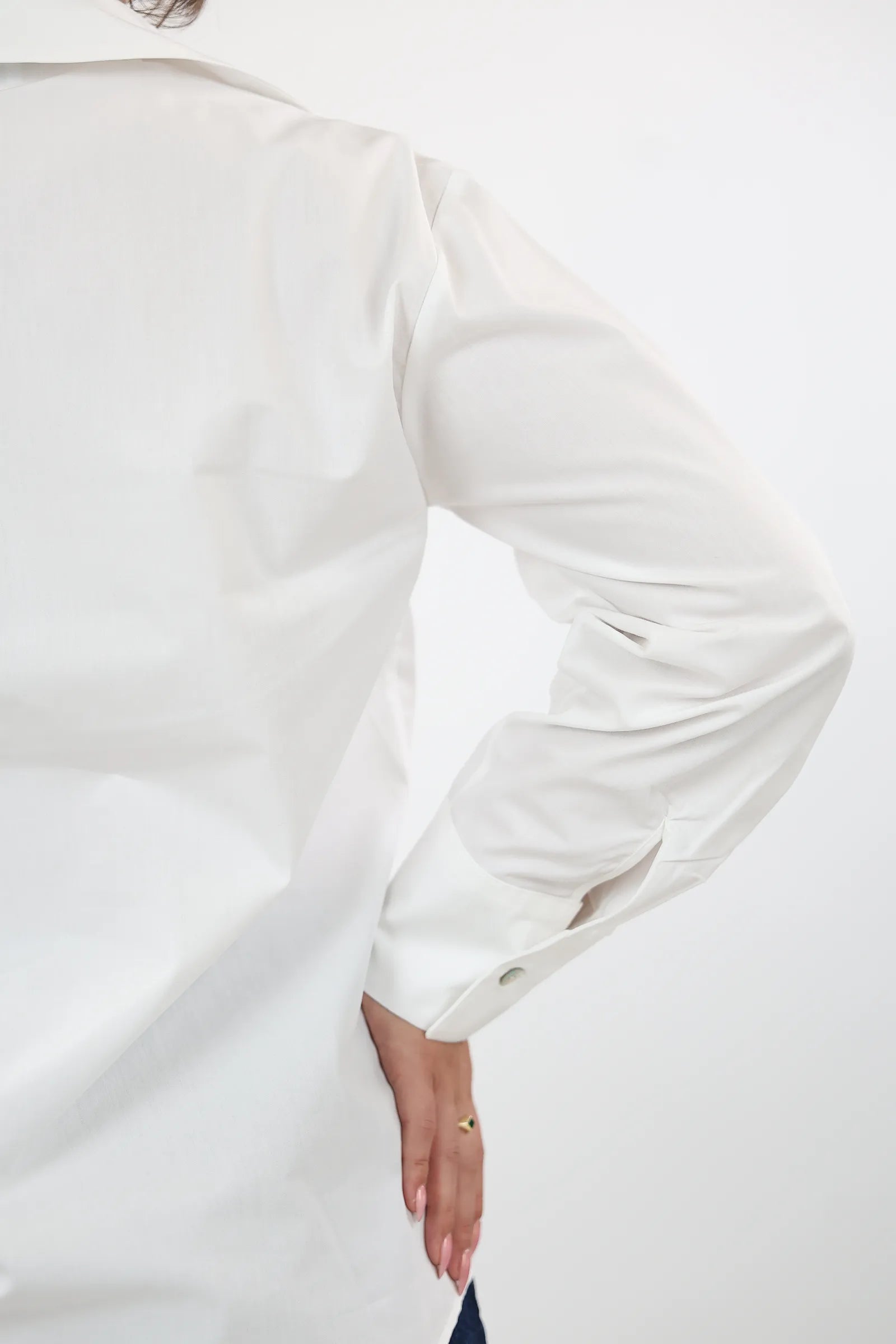 KËMISHË BASIC MUST HAVE