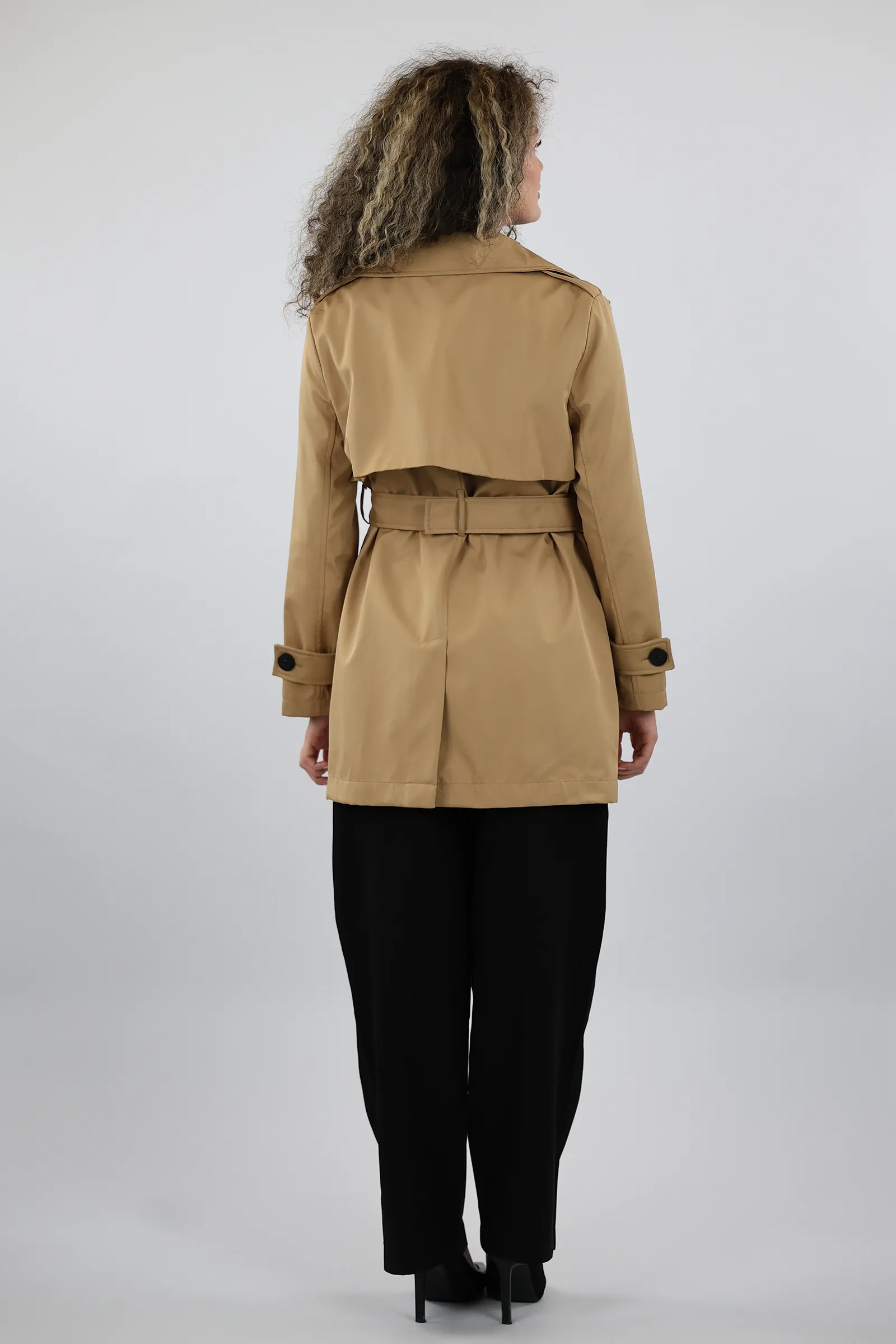 MANTIL URBAN TRENCH