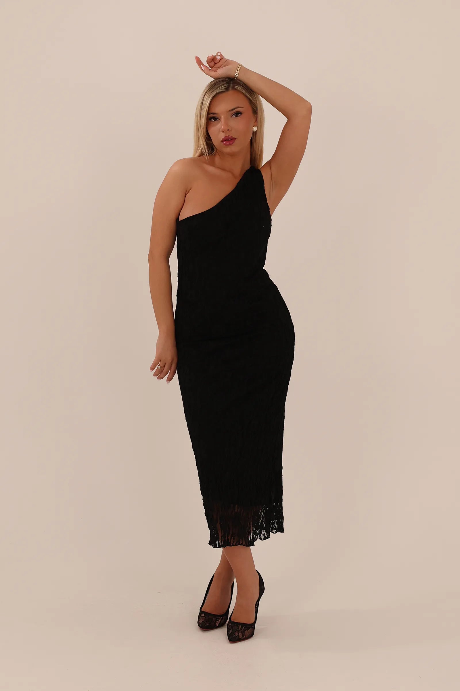 Fustan one-shoulder lace