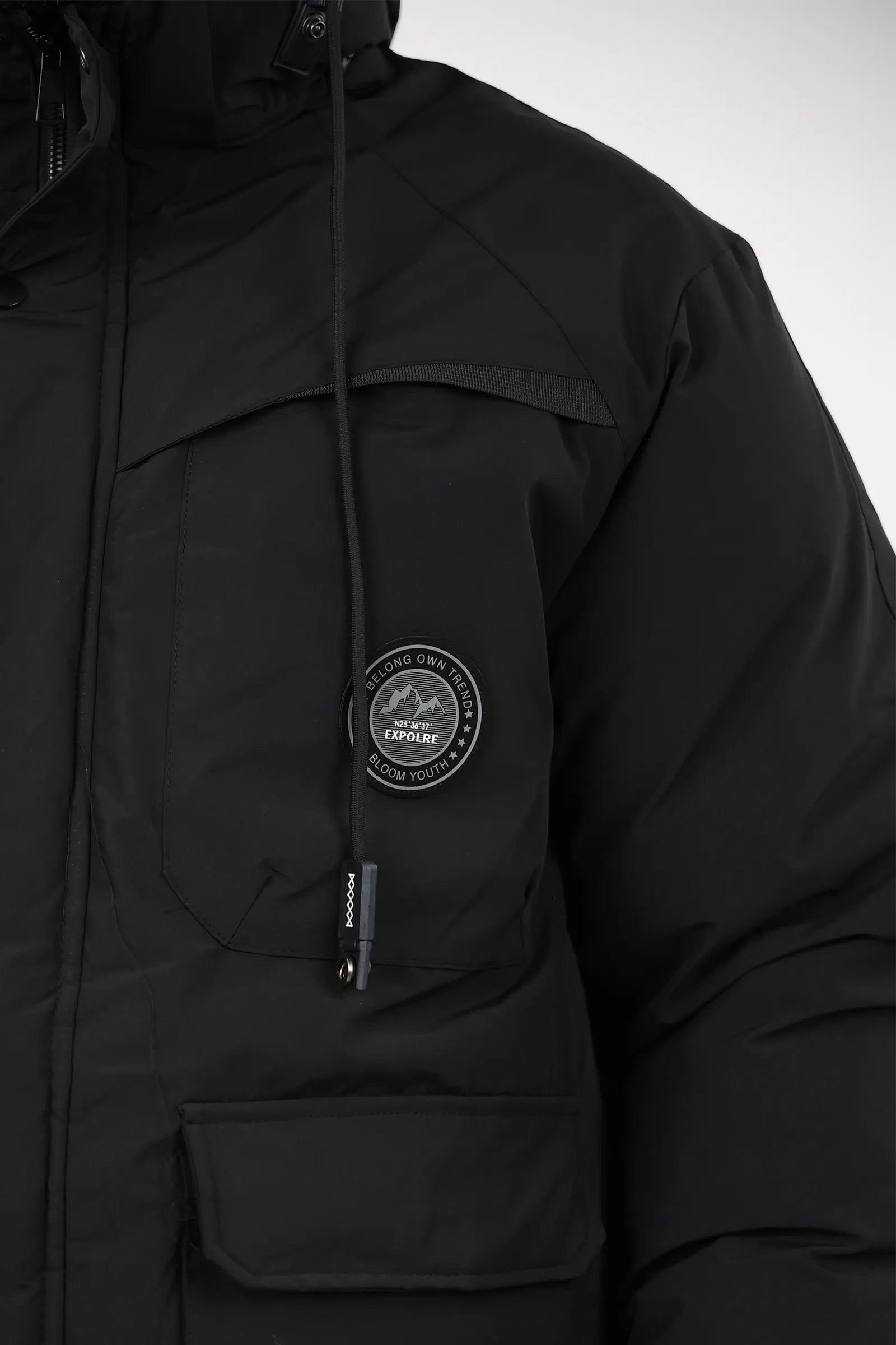 JAKNE Hooded Puffer Jacket