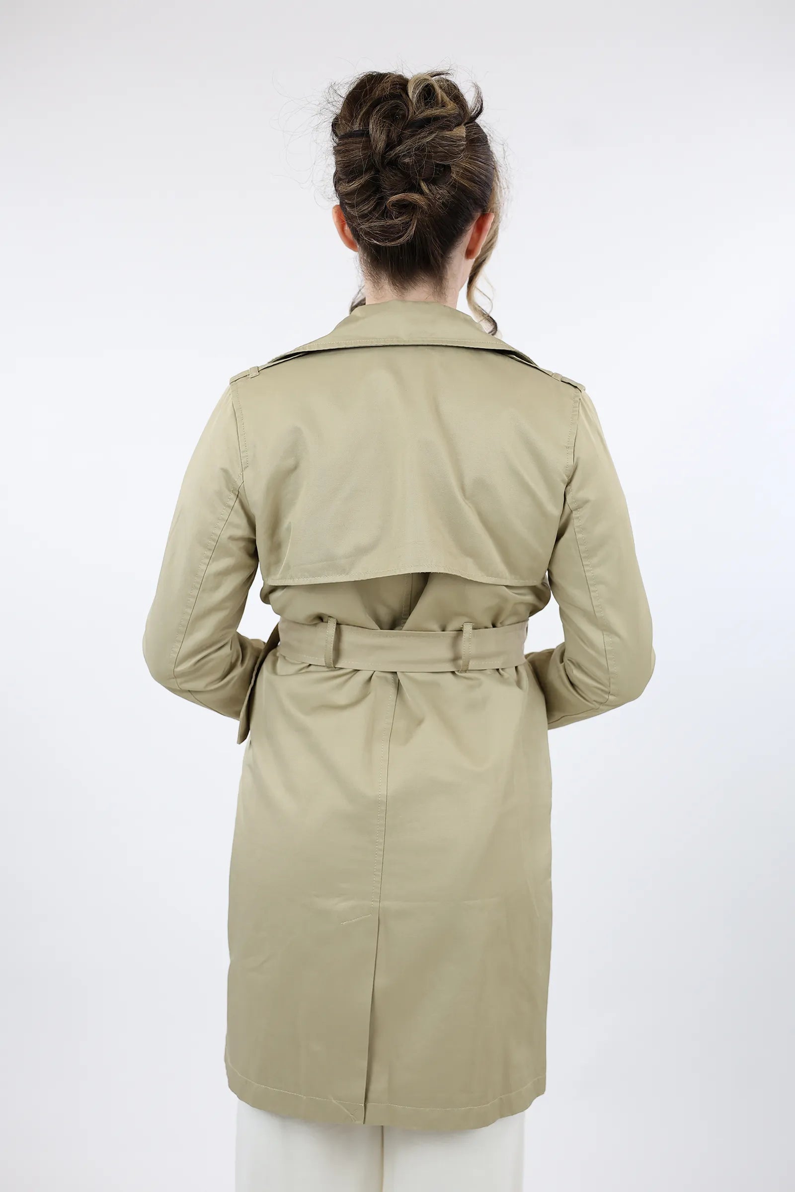 MANTIL TRENCH MUST HAVE