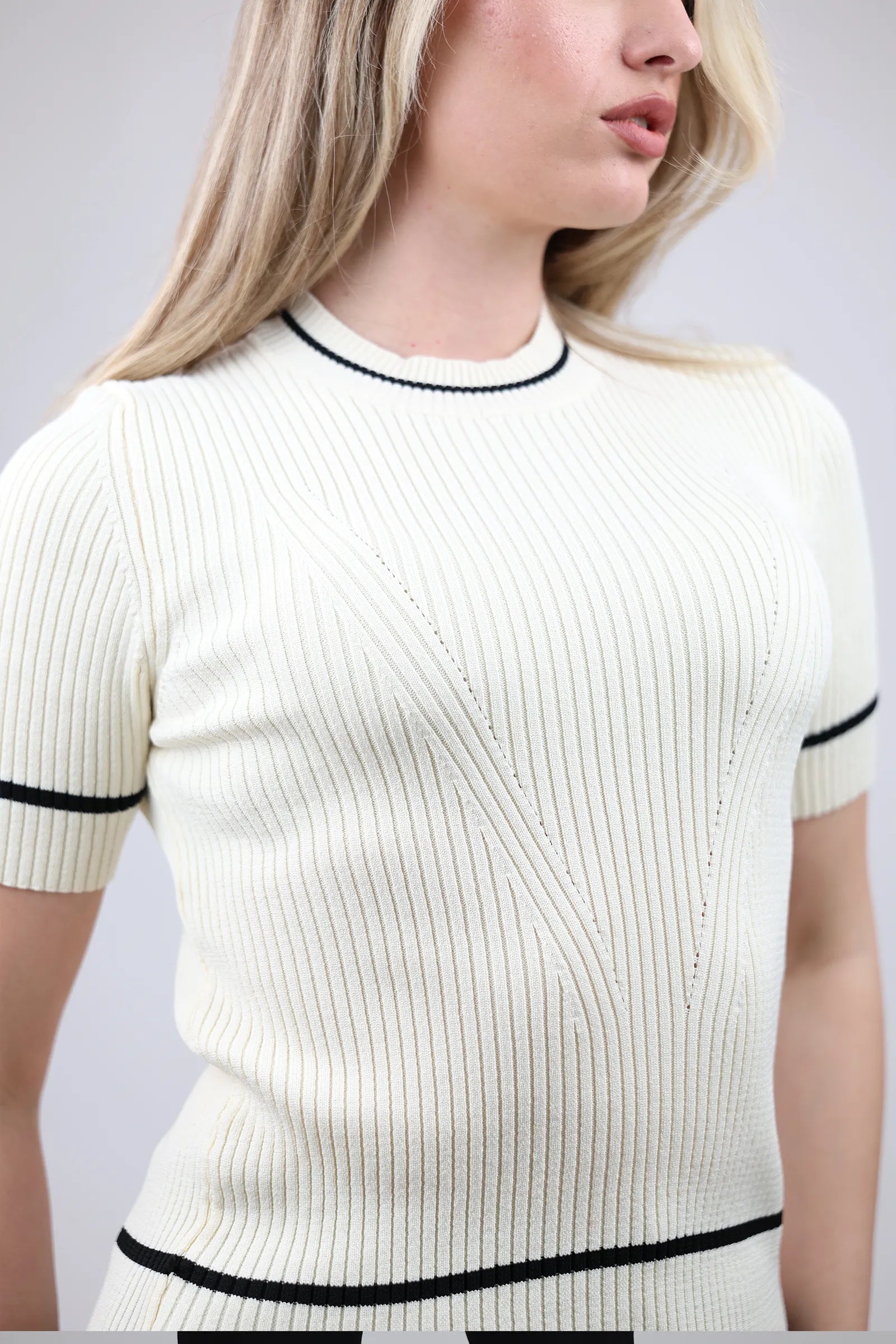 Maice stripe detail