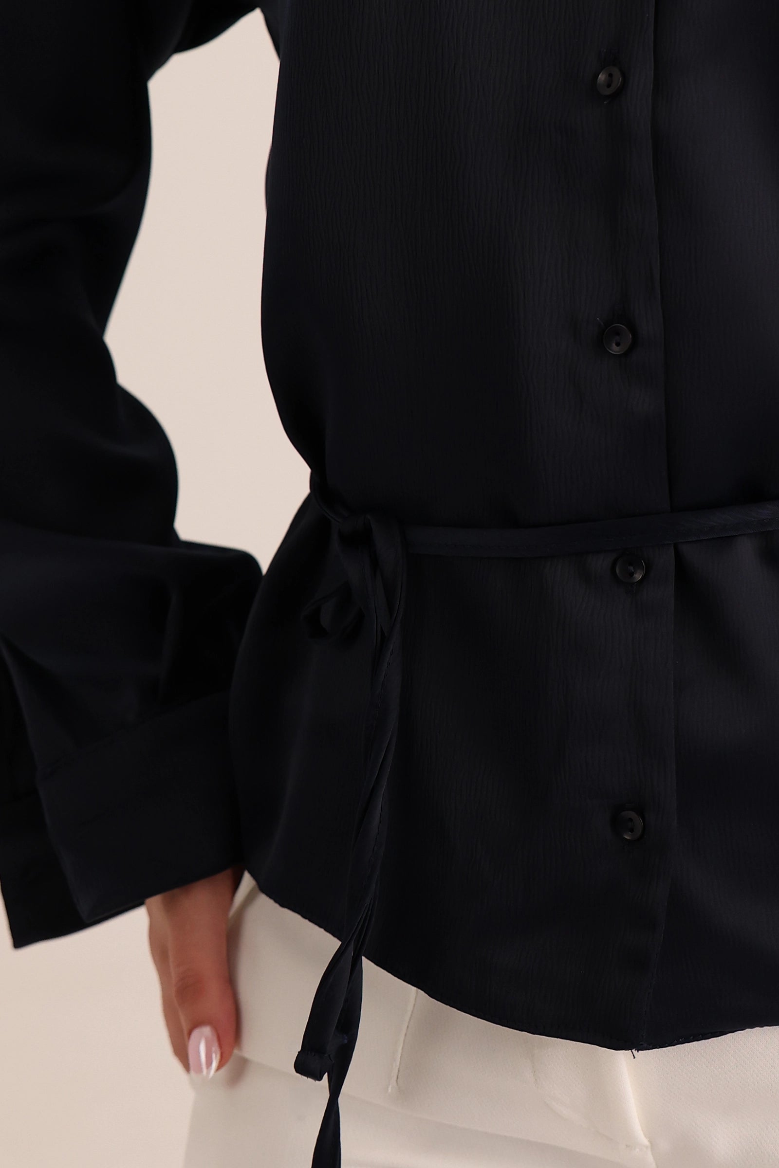 Kemishe tie waist