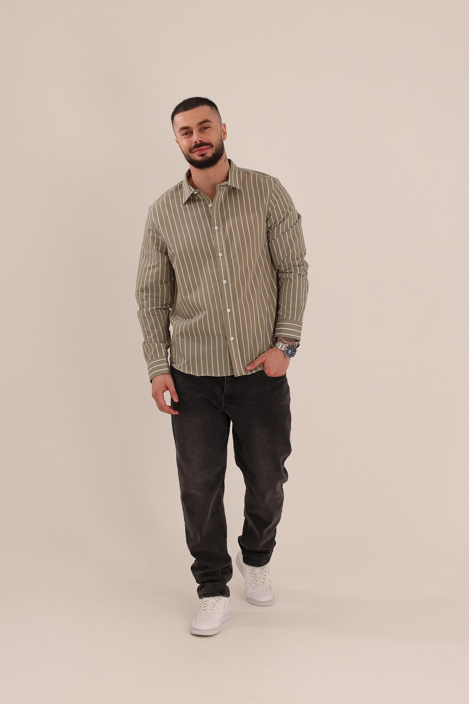 Kemishe stripe button