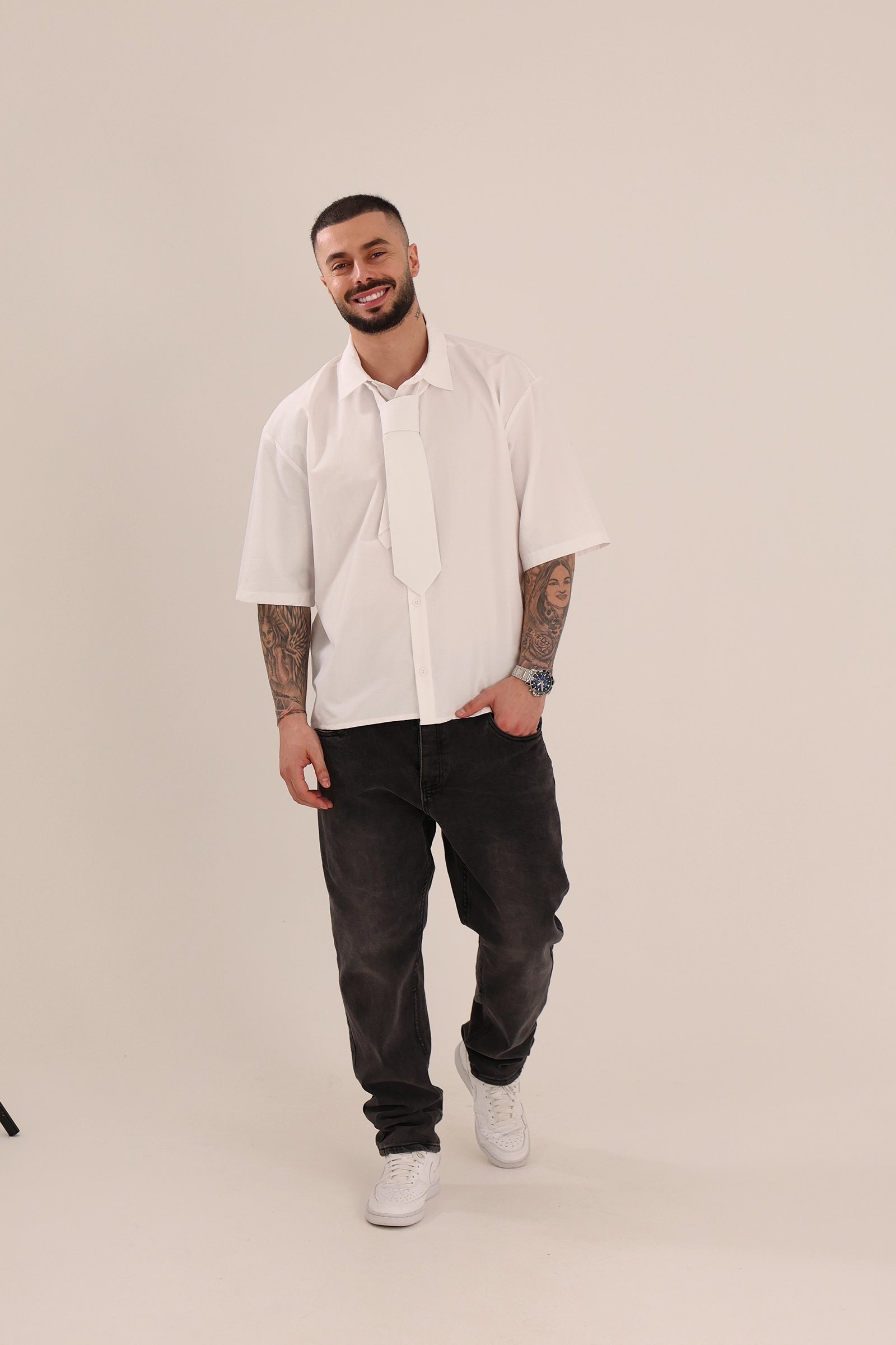 Kemishe shirt with tie