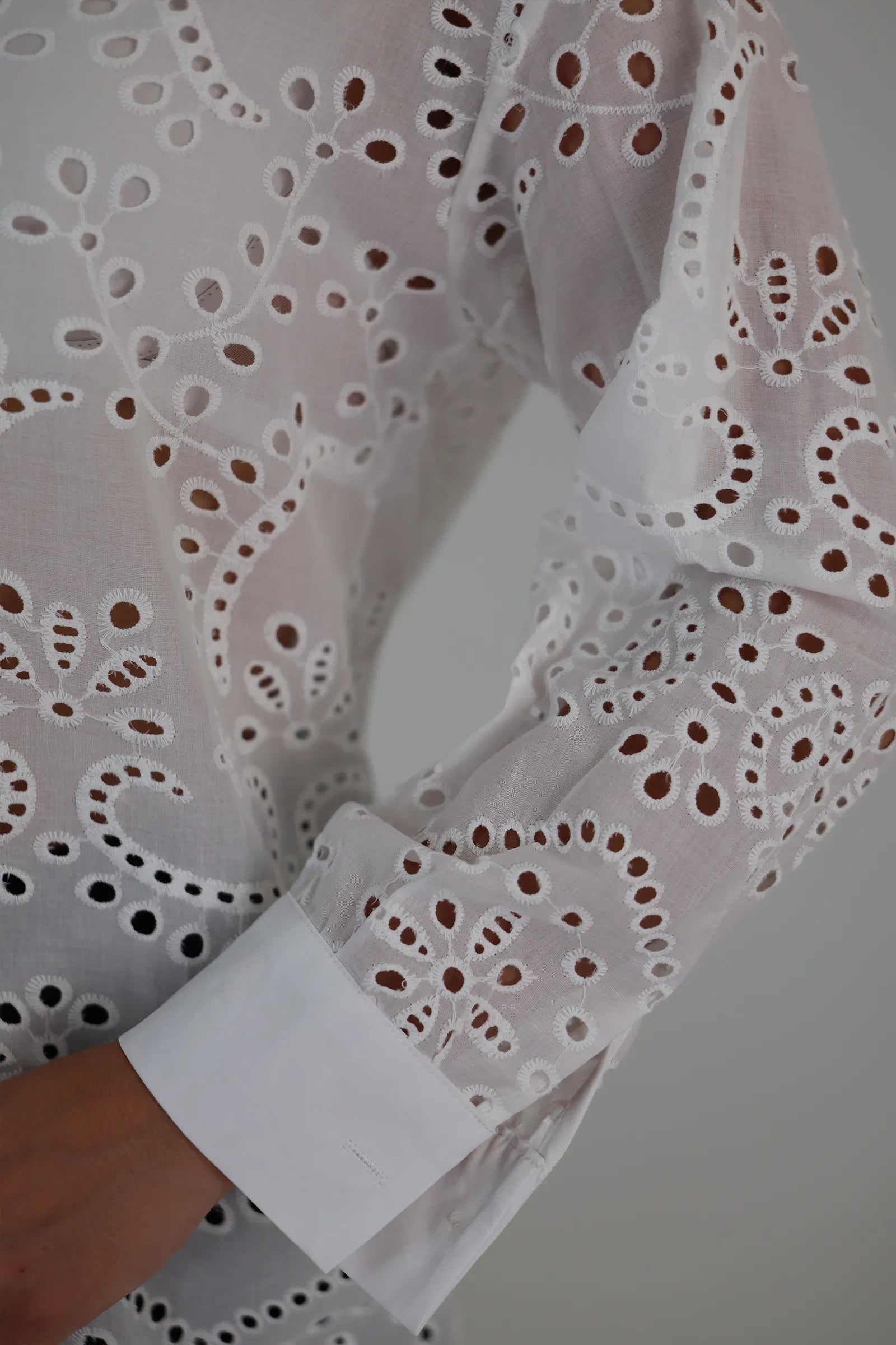 Kemishe peekaboo lace