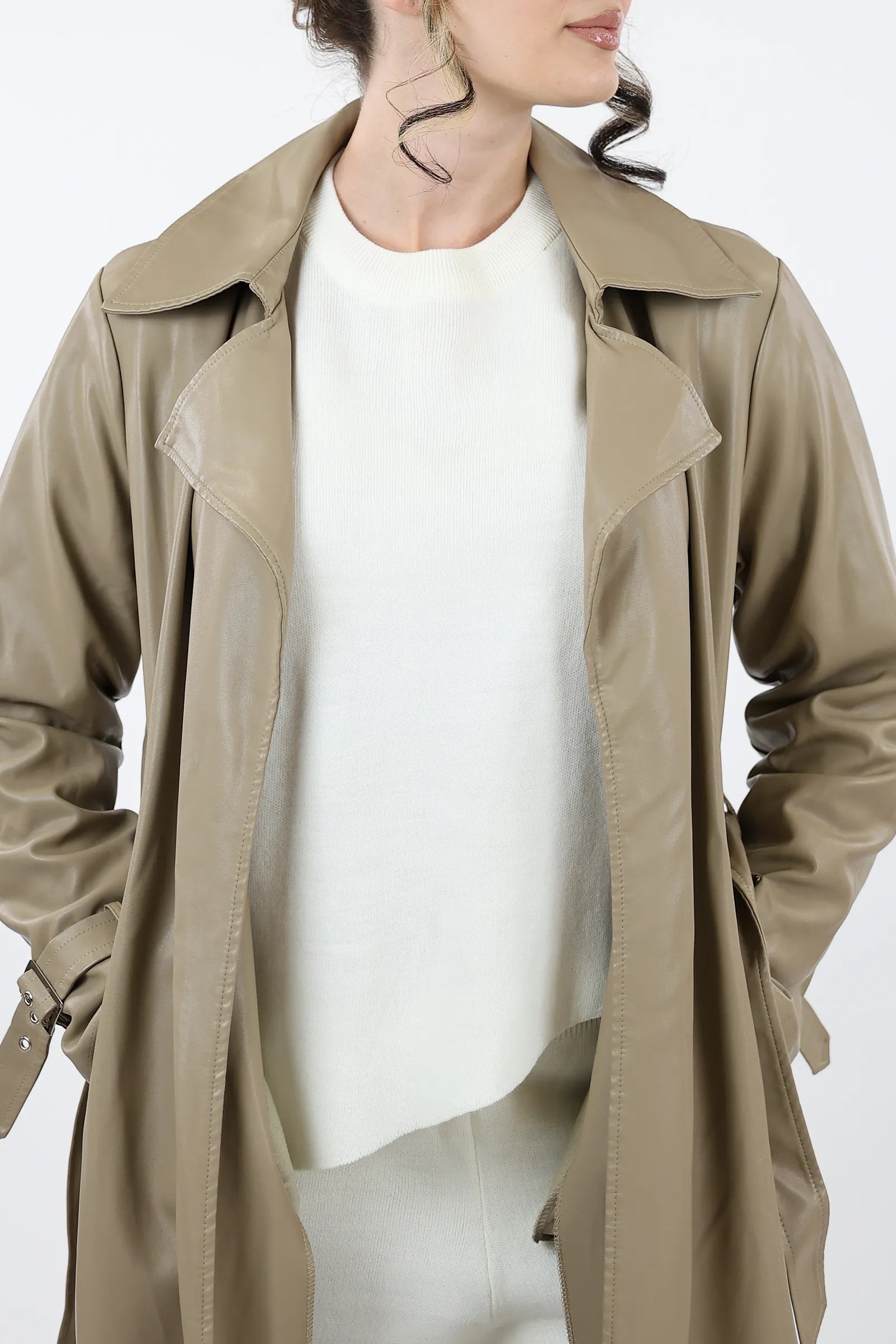 MANTIL LEATHER
