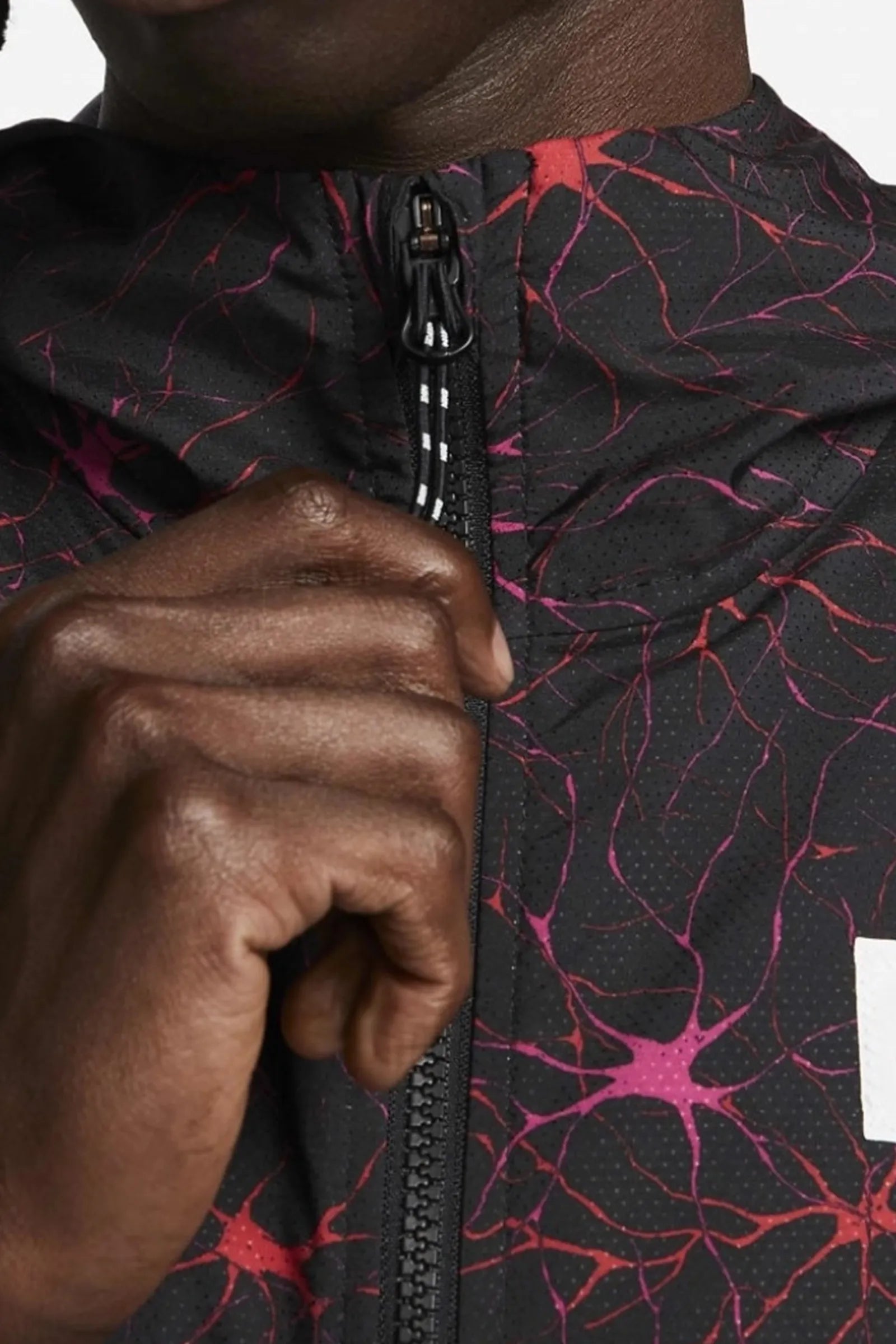 JAKNE Nike graphic-print lightweight hooded jacket