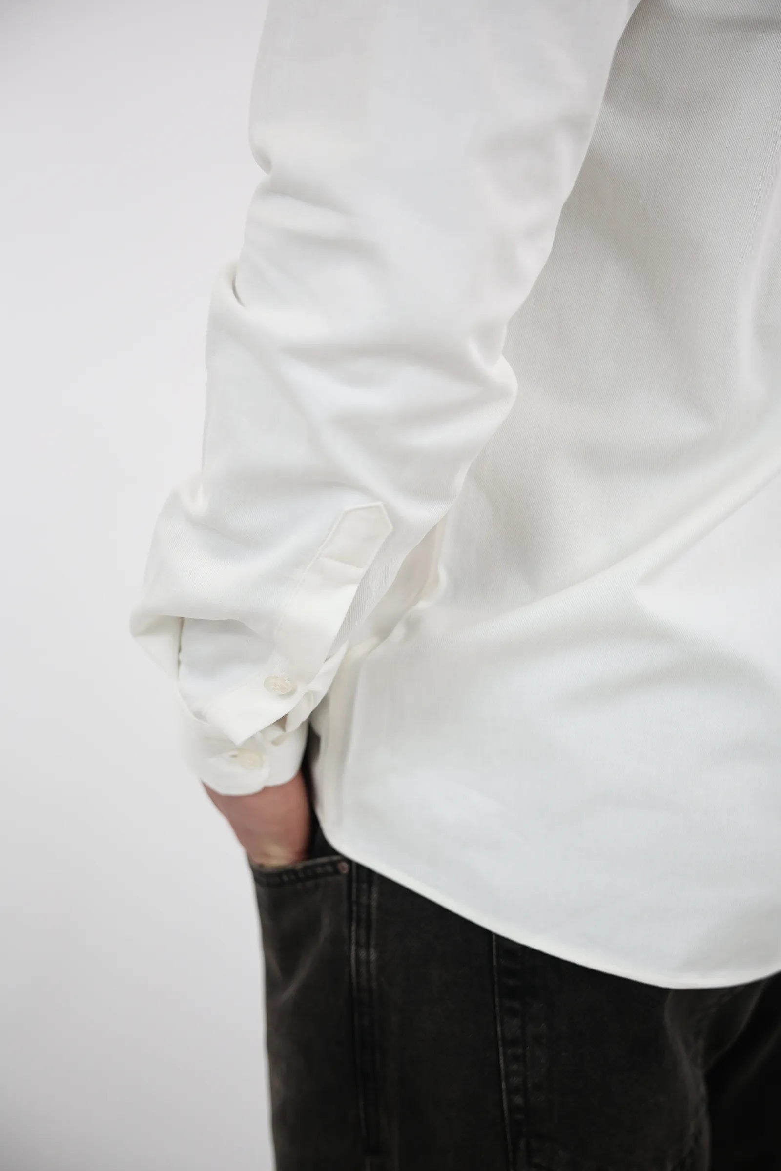 KËMISHË BUTTON DOWN SHIRT