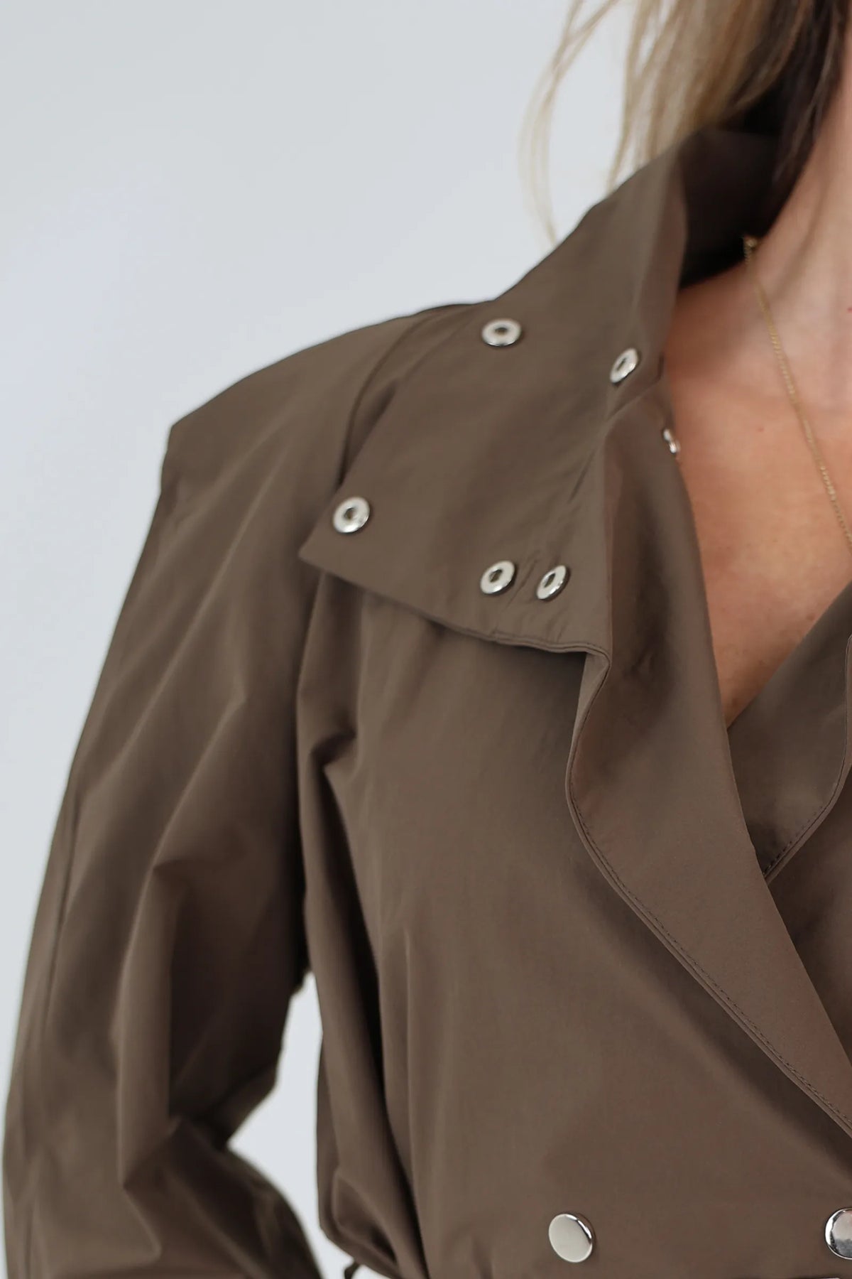 Jakne belted short trench