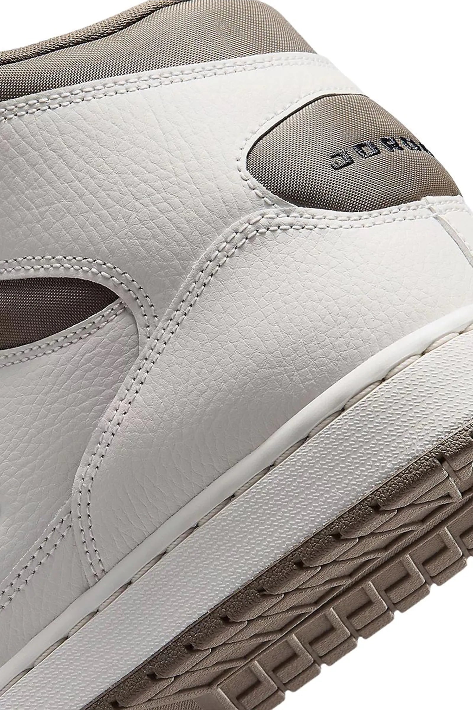 Jordan court connect mid IQ5685-003
