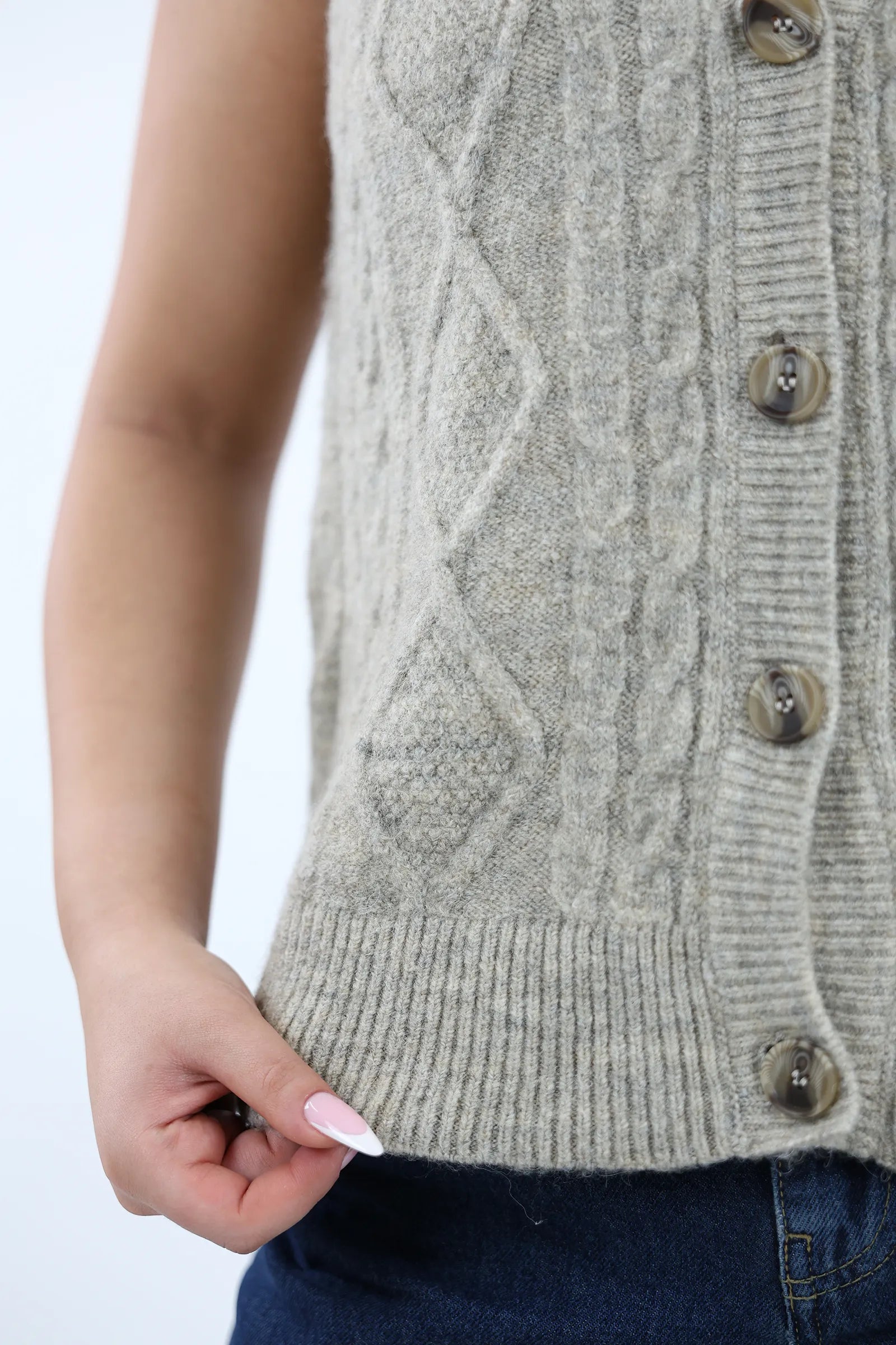 JELEK KNIT VEST