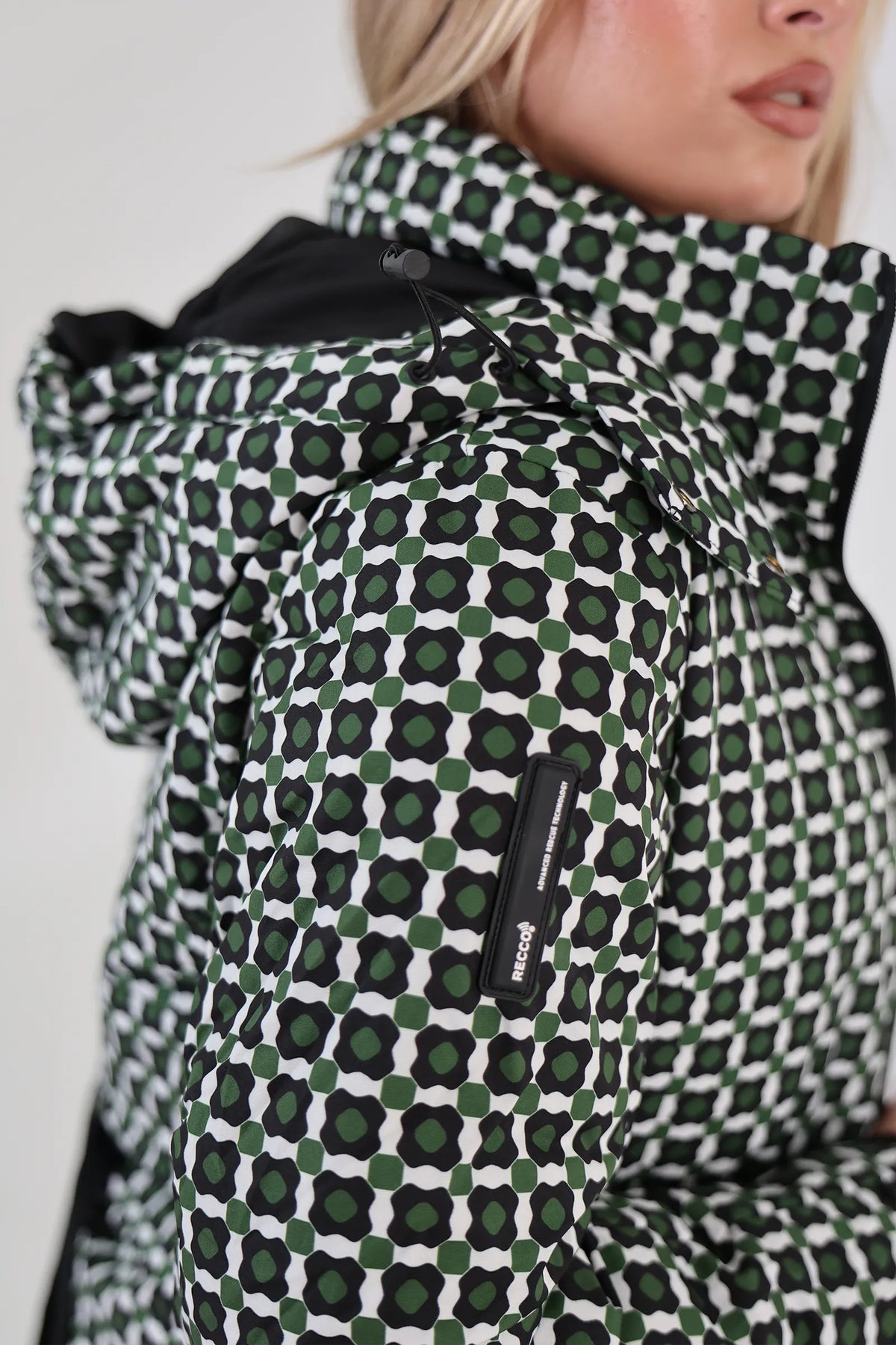 Jakne geometric