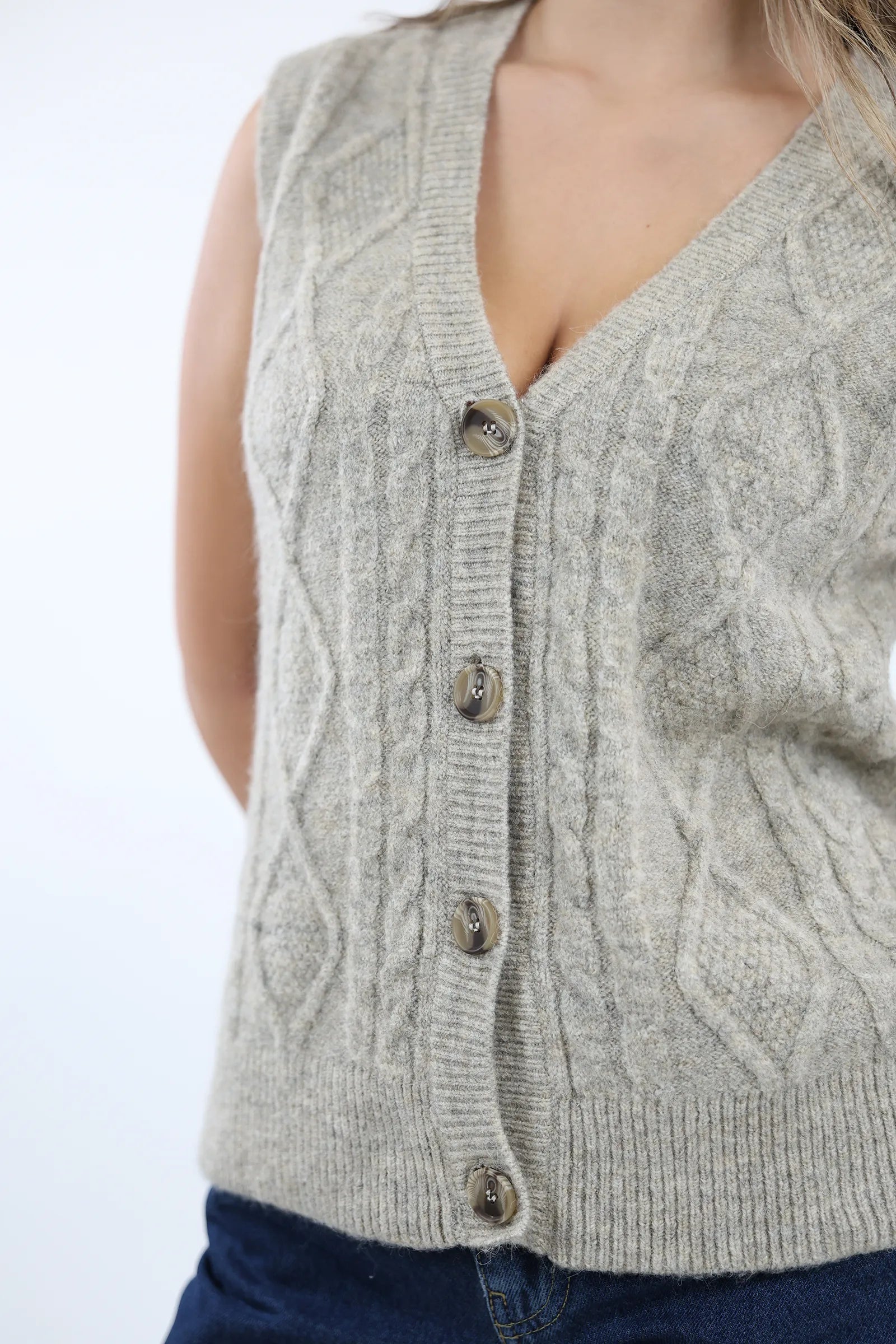 JELEK KNIT VEST
